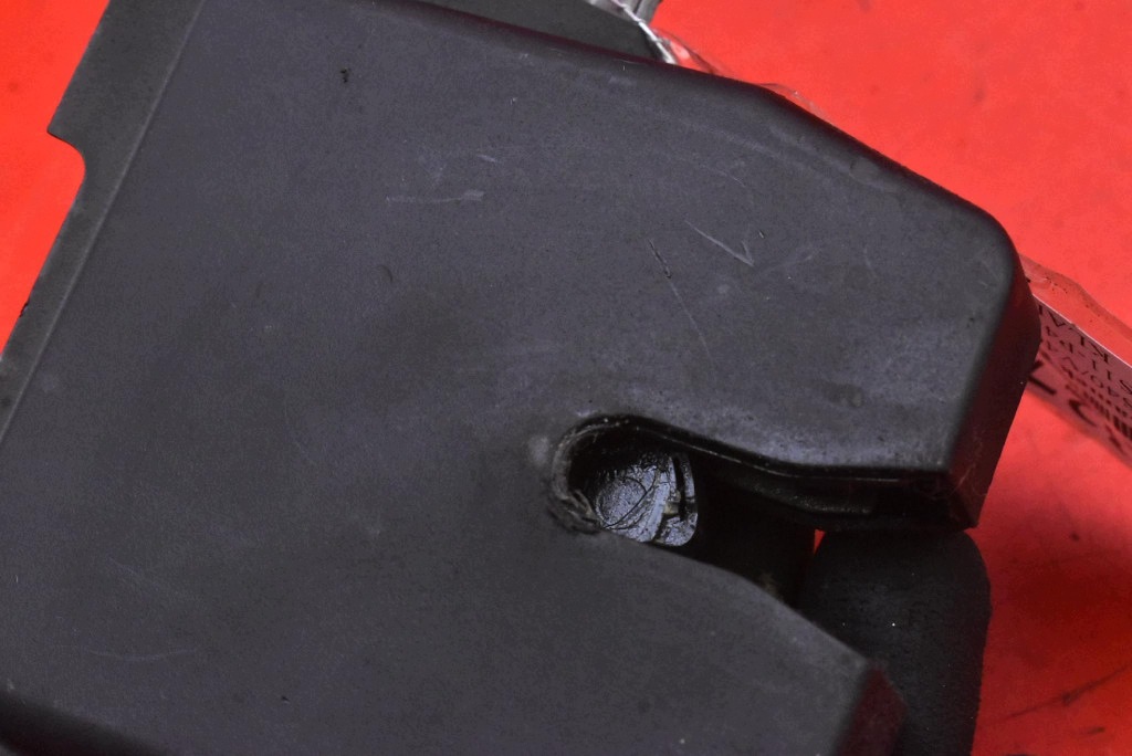 lock bonnet rear part boot 31440245 VOLVO V40 2 II 5D HB 12-16