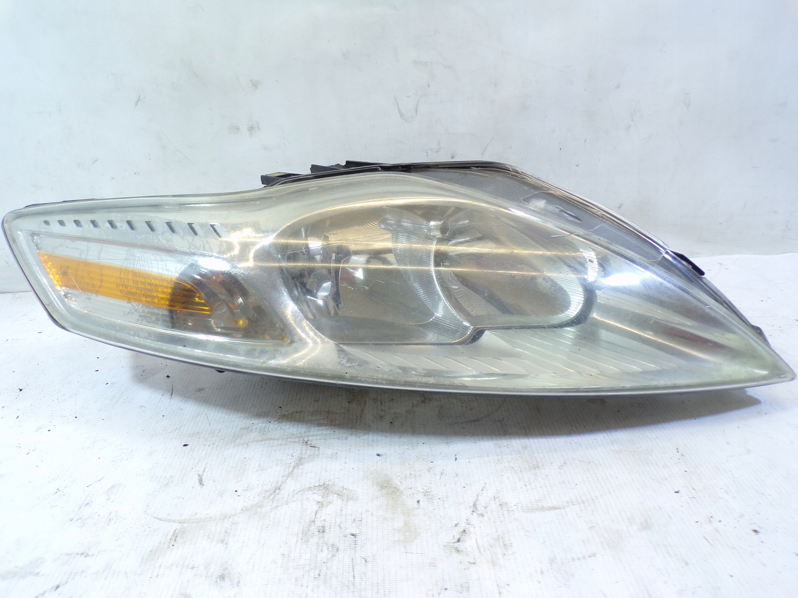 light front front right FORD MONDEO 4 IV OPIS (1) (K1)