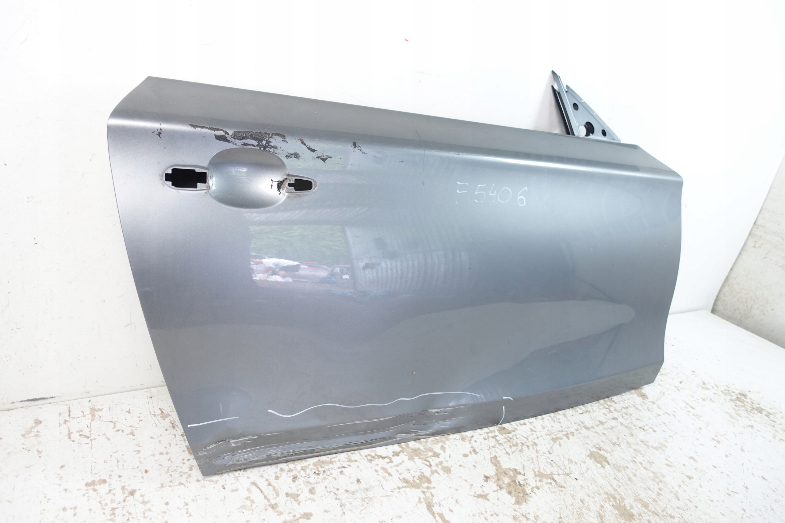 BMW 1 E81 2004- dveře přední pravý předek
