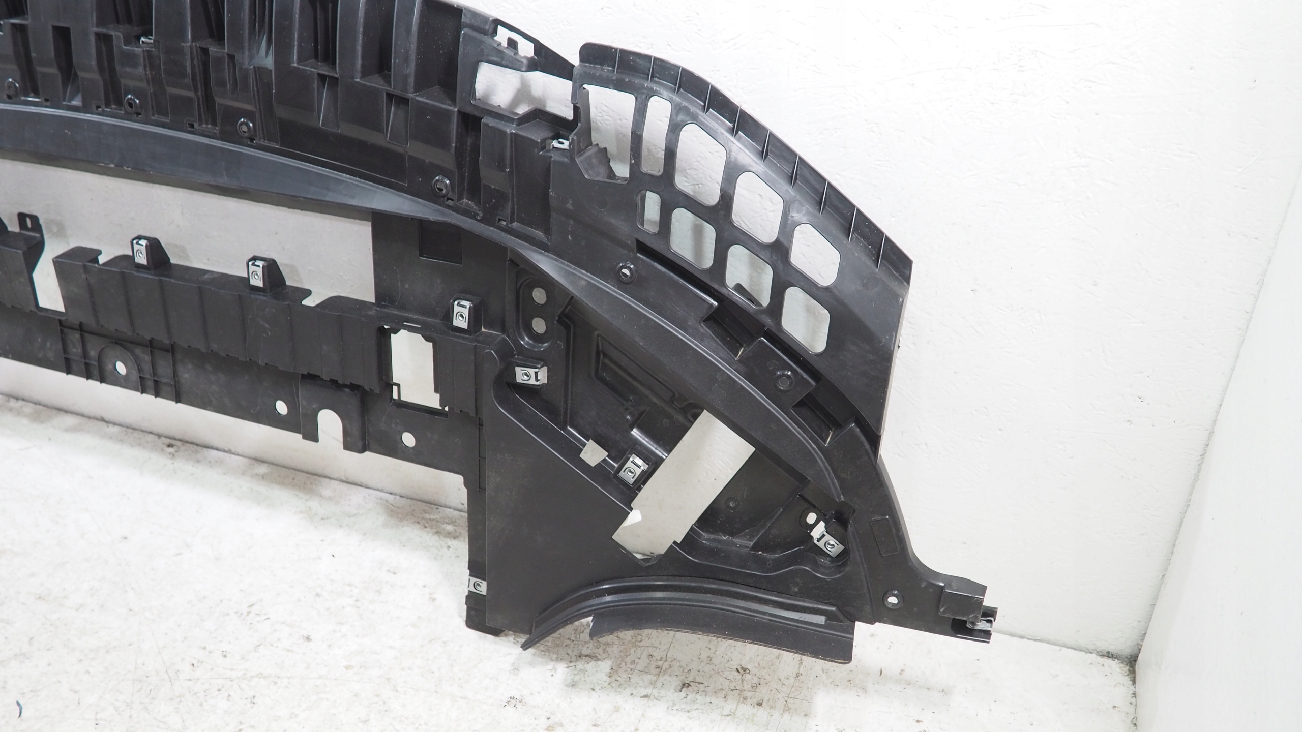 Lotus Eletre abdeckung Blende Abdeckung unter Stoßstange vorne 8894841033