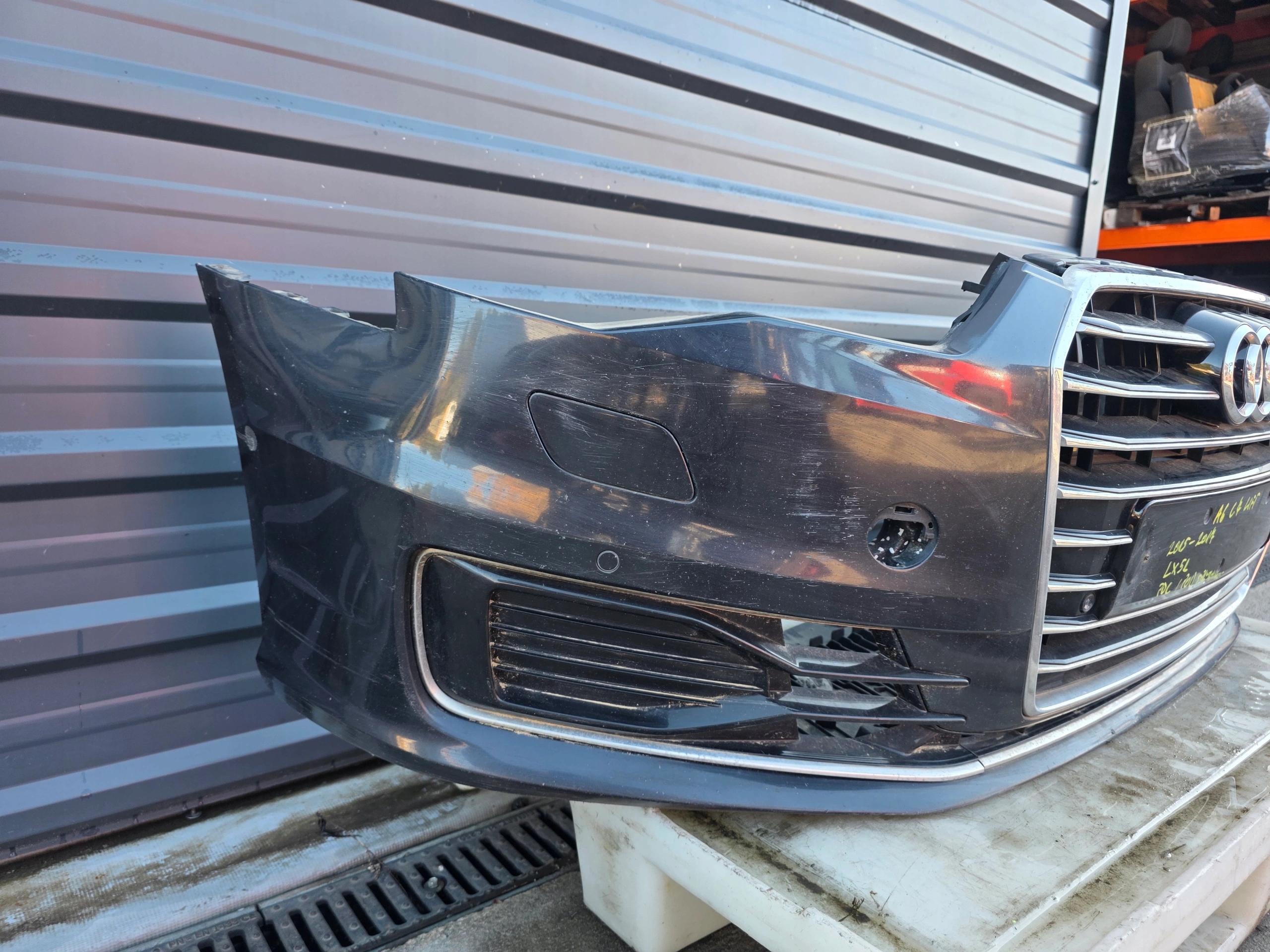 bumper front complete AUDI A6 C7 LIFT washers 4 X PDC LX5R original !!!