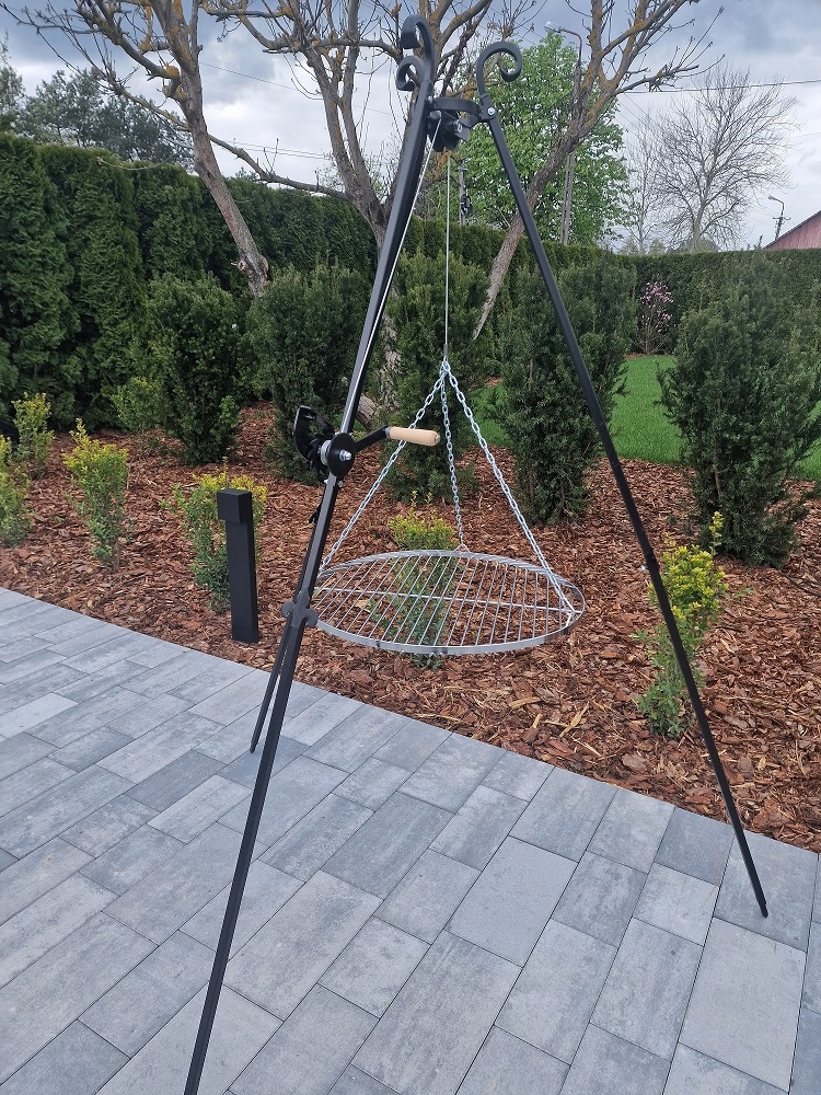 GRILL TRÓJNÓG 180 Z KORBKĄ RUSZT 70 CM NIERDZEWNY Producent Grill