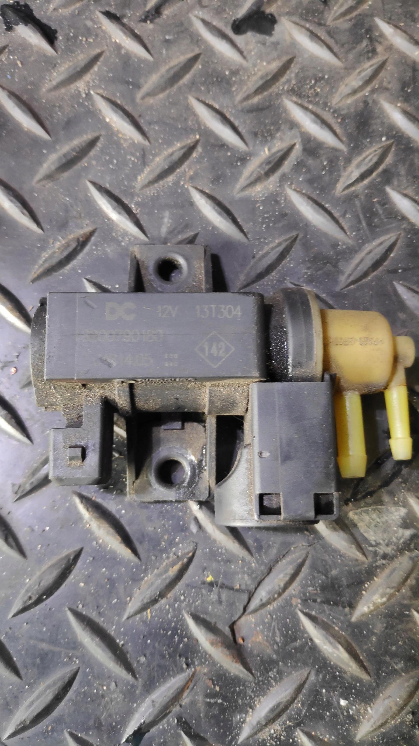 клапан давления renault TRAFIC III 8200790180