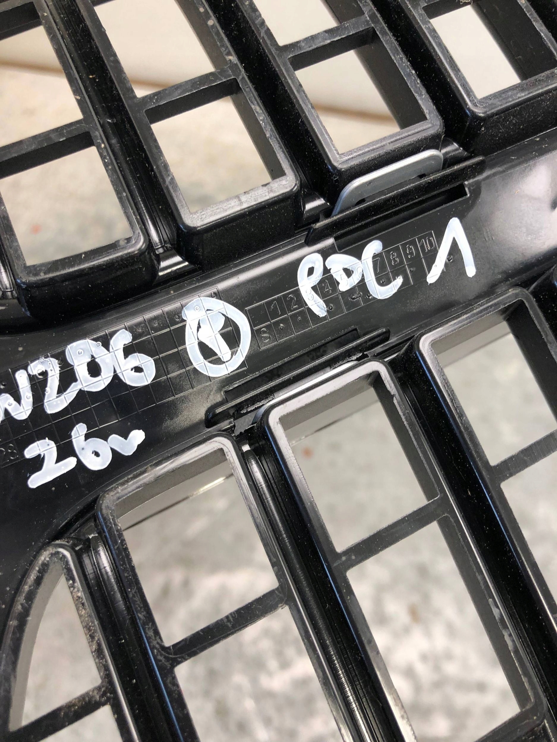 Grill Grill PDC MERCEDES W206 A2068883800