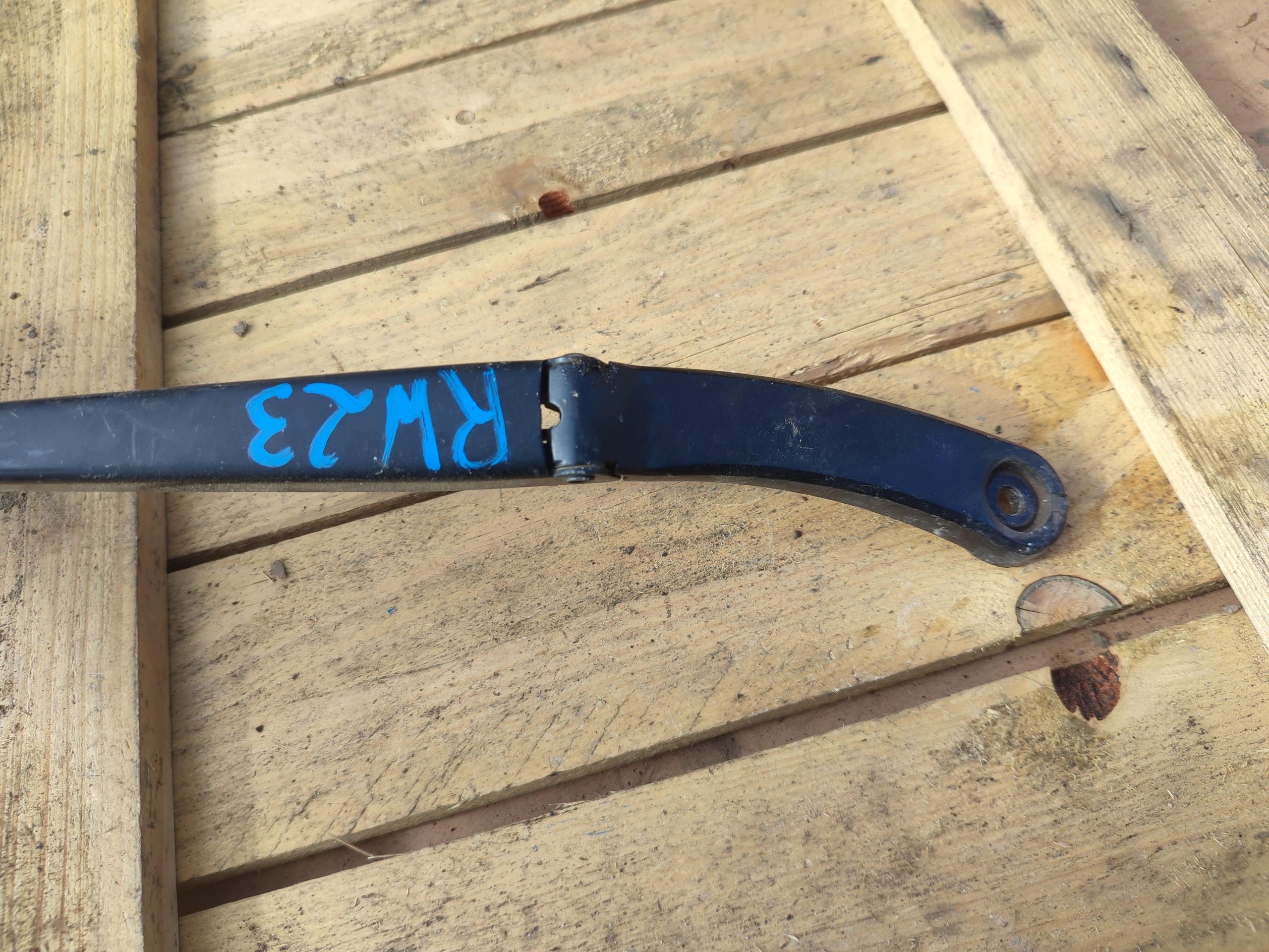 wiper arm front Volkswagen Transporter T5 180.660