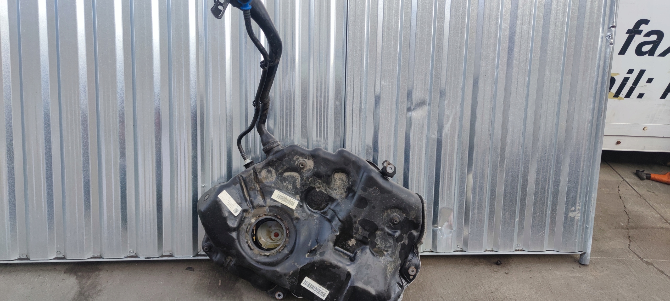 KRAFTSTOFFTANK TANK AUDI A4 B9 A5 8W 8W0201021CG