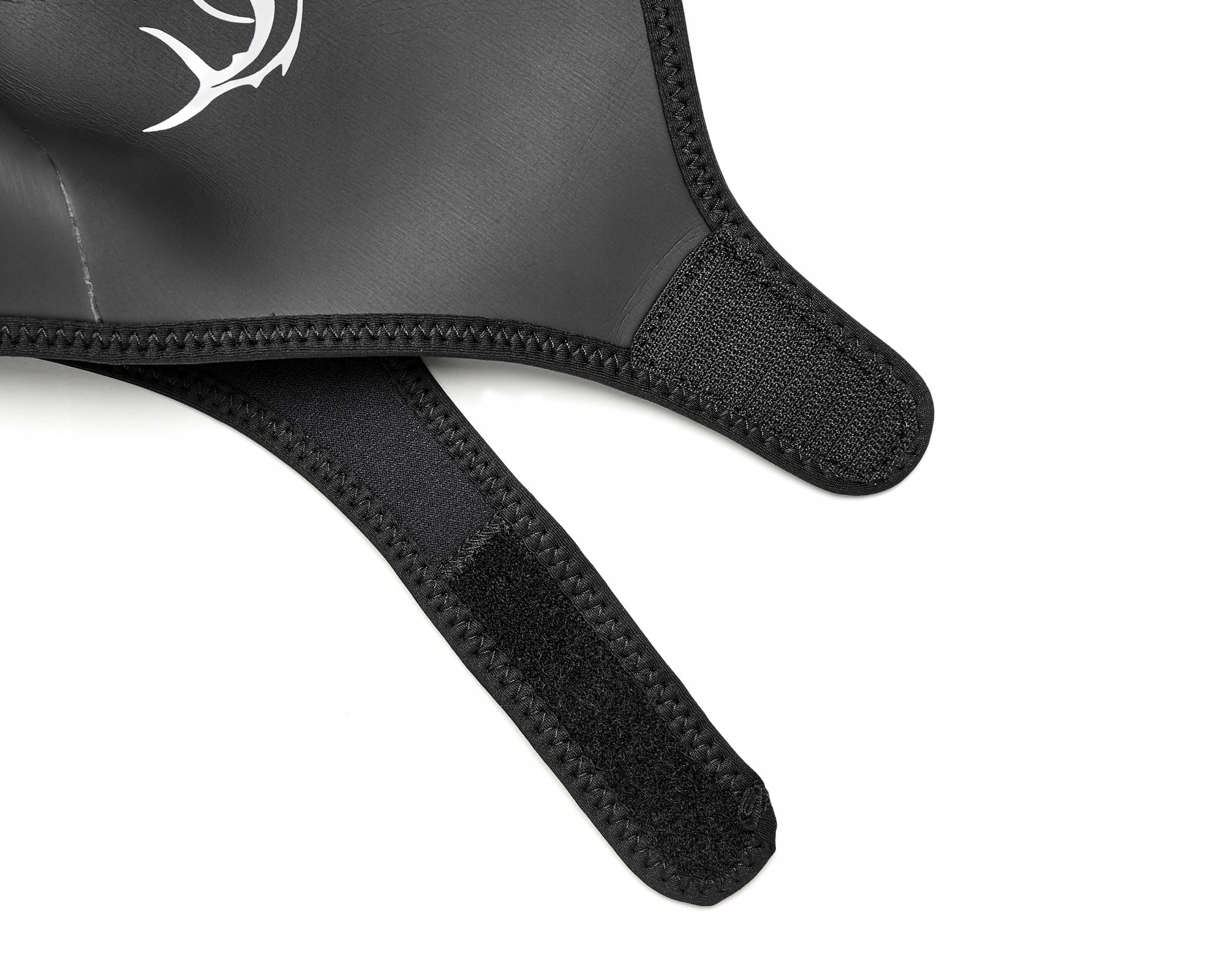 Neoprenowy czepek do pływania SAILFISH termiczny XS EAN (GTIN) 4055083504590