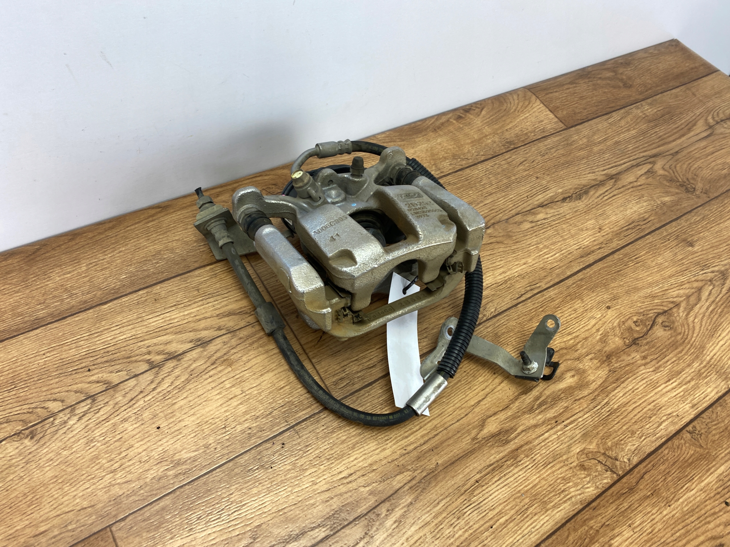 caliper brake right rear part Ford Explorer MK6 2020+ USA