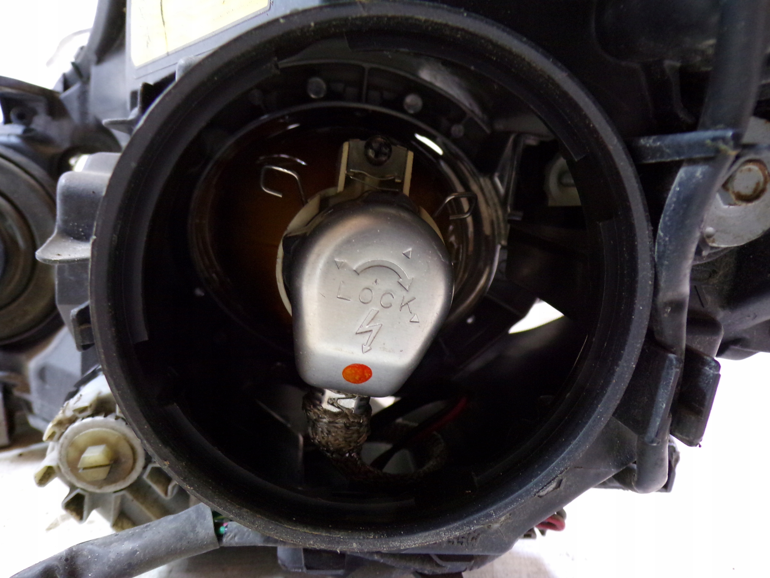 light front front right XENON SUBARU LEGACY 5 V