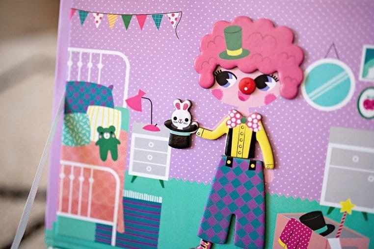 Magnetyczna Układanka Kostiumy Dziewczynka Magnetibook Janod 3+, Janod Materiał karton