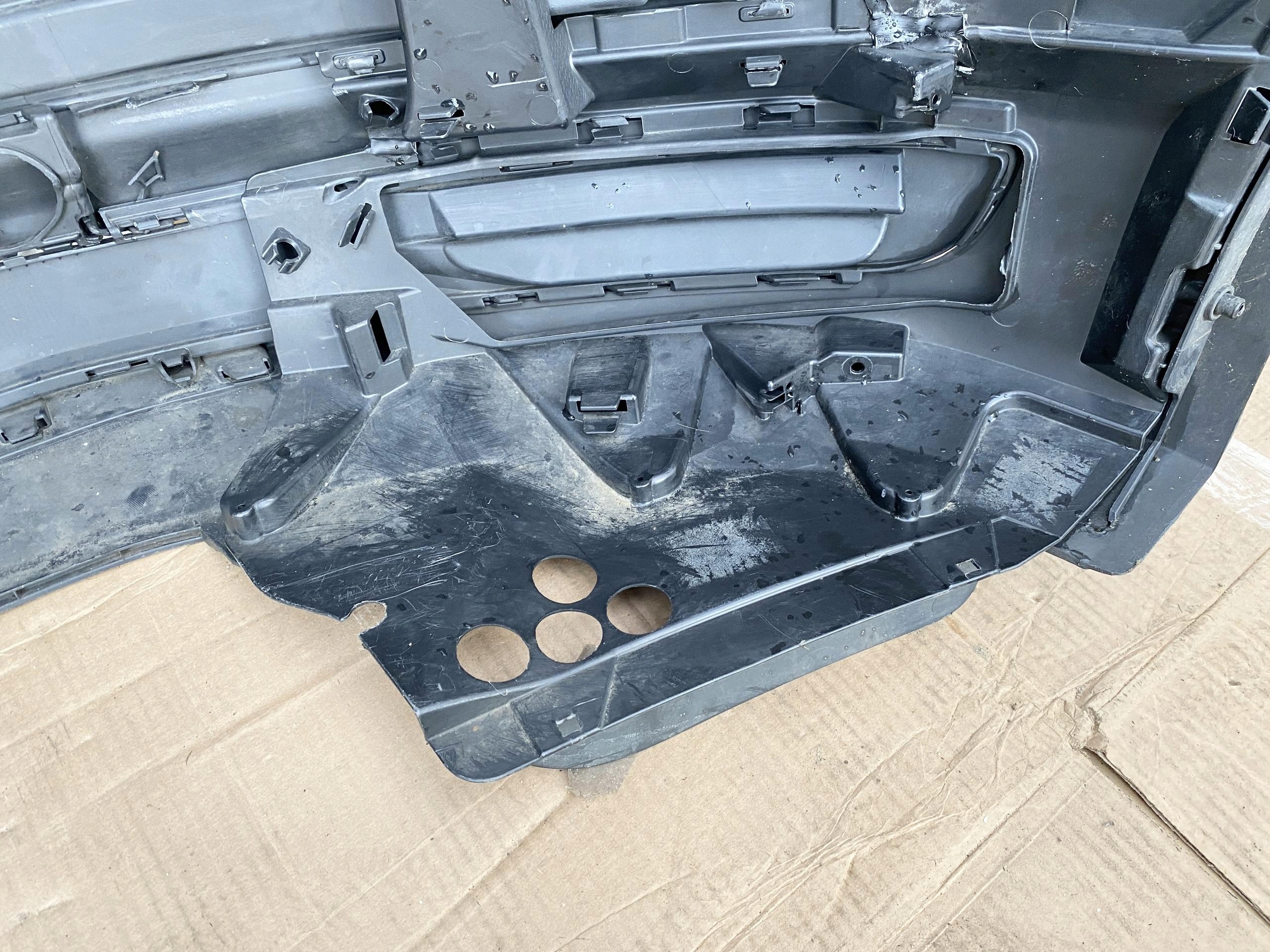VW T6 Transporter 15- front bumper PDC front 7E0807221D