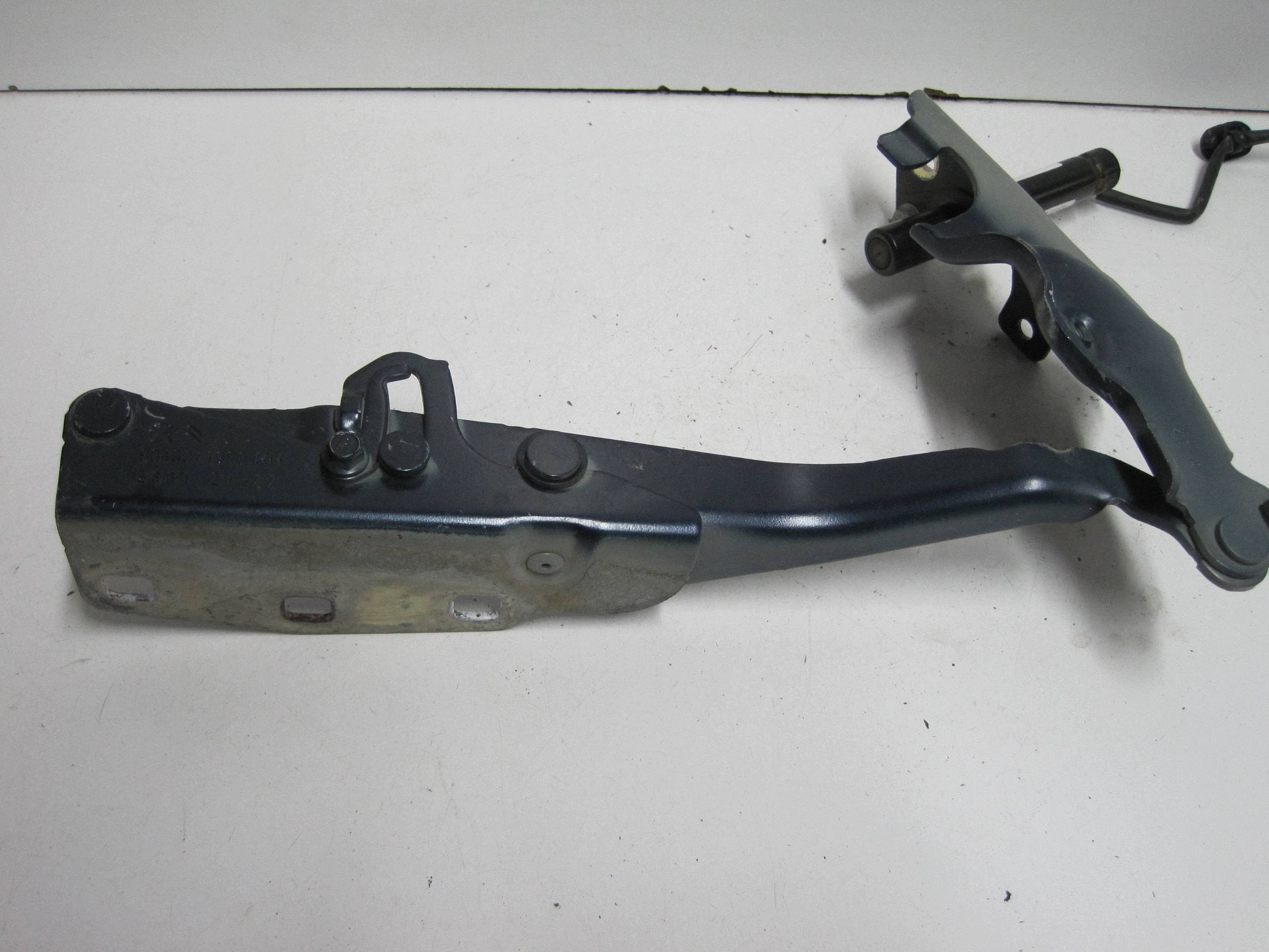 hinge bonnets right CITROEN DS9 9813071980