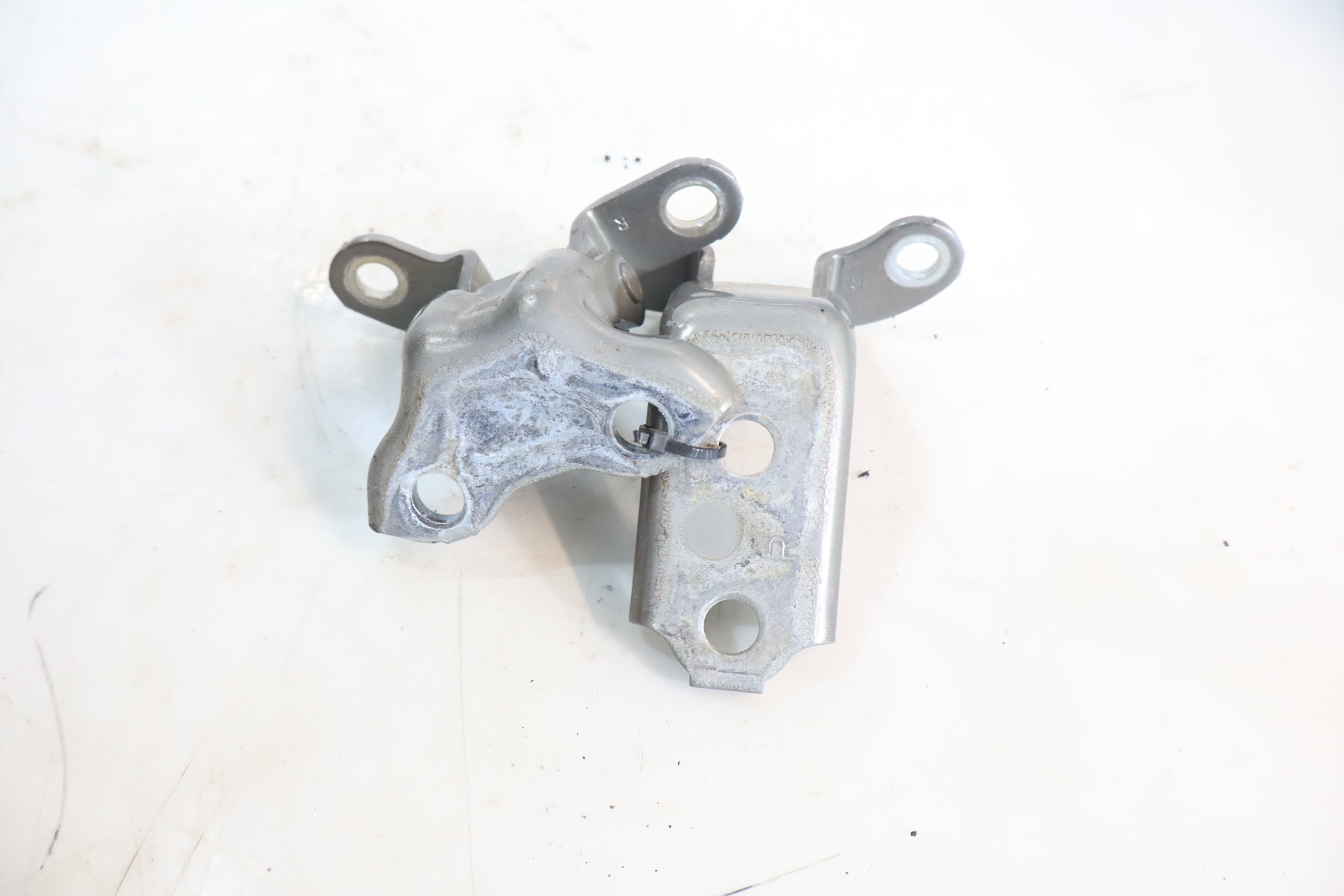 ZAWIASY DRZWI PRAWY TYŁ TOYOTA COROLLA E21 Wersja Europejska