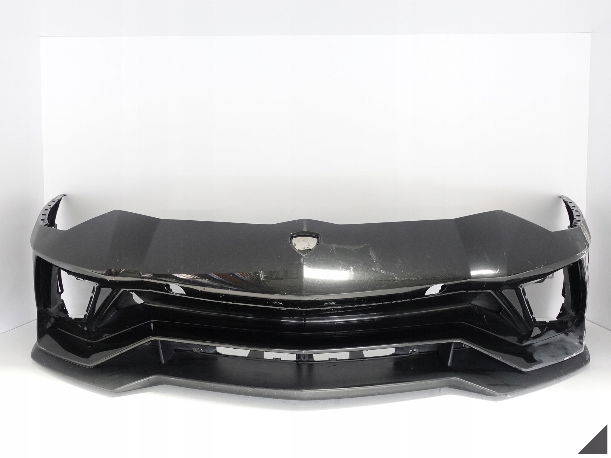 LAMBORGHINI AVENTADOR S LP740 ZDERZAK+SPOILER