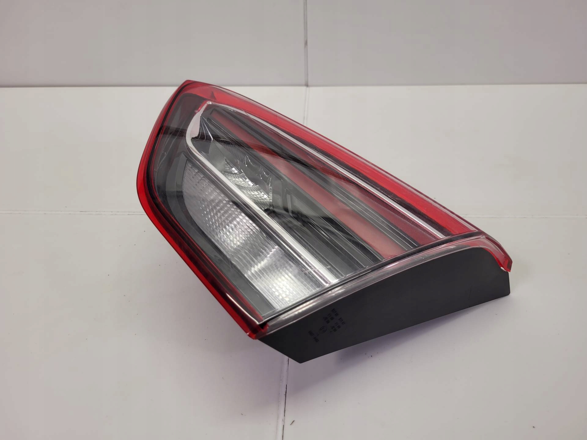 light rear to the bonnet right side Opel Crossland X 2019 2SD.2238