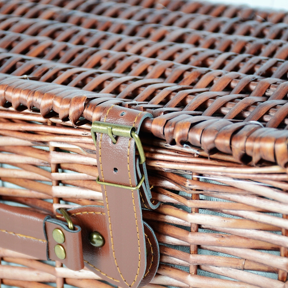 KOSZ PIKNIKOWY WIKLINOWY ZESTAW NA PLAŻE DLA 4 OSÓB TALERZAMI KIELISZKAMI Materiał wiklina