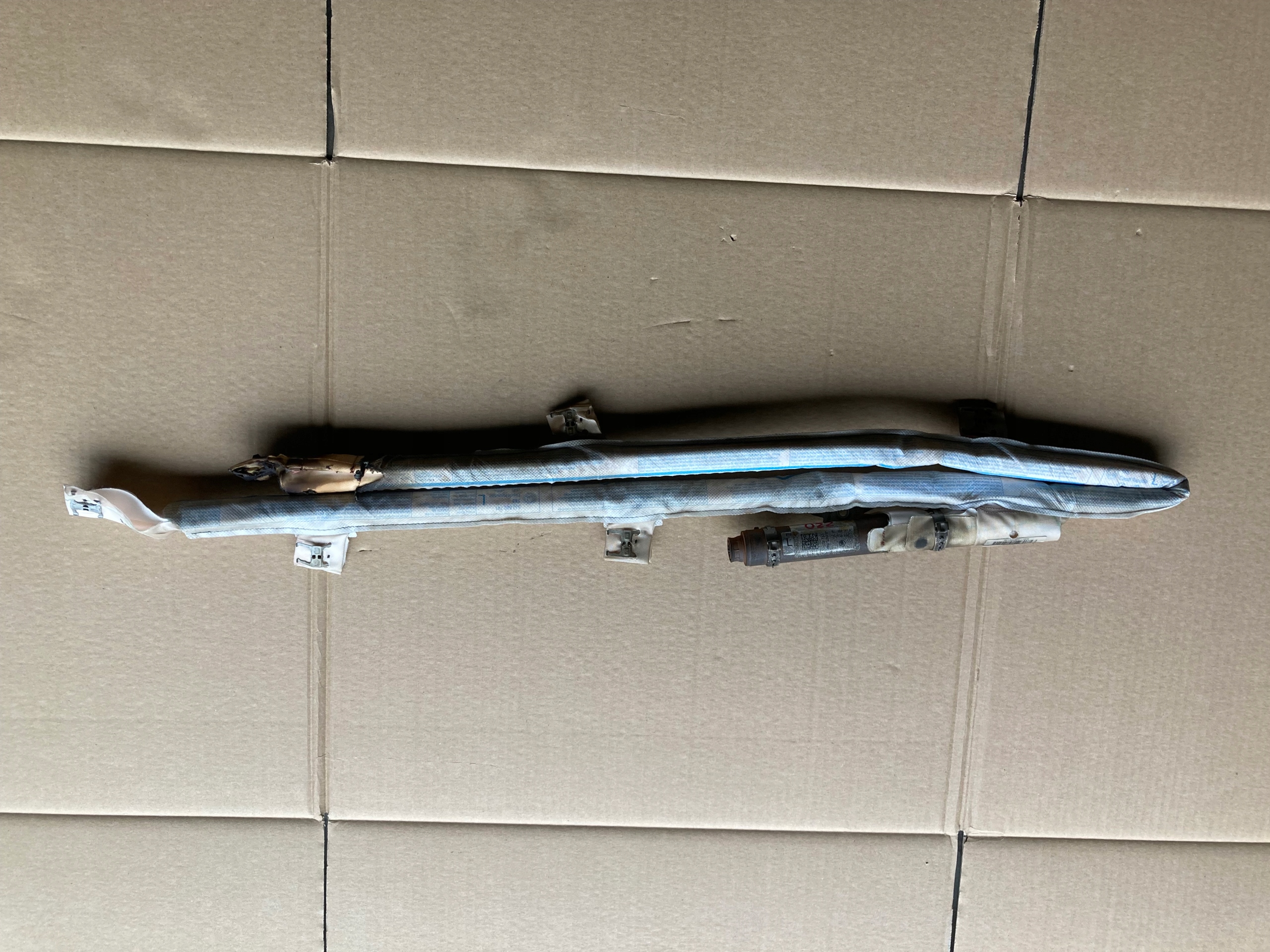 пиропатрон левый SKODA RAPID 6JJ880741A