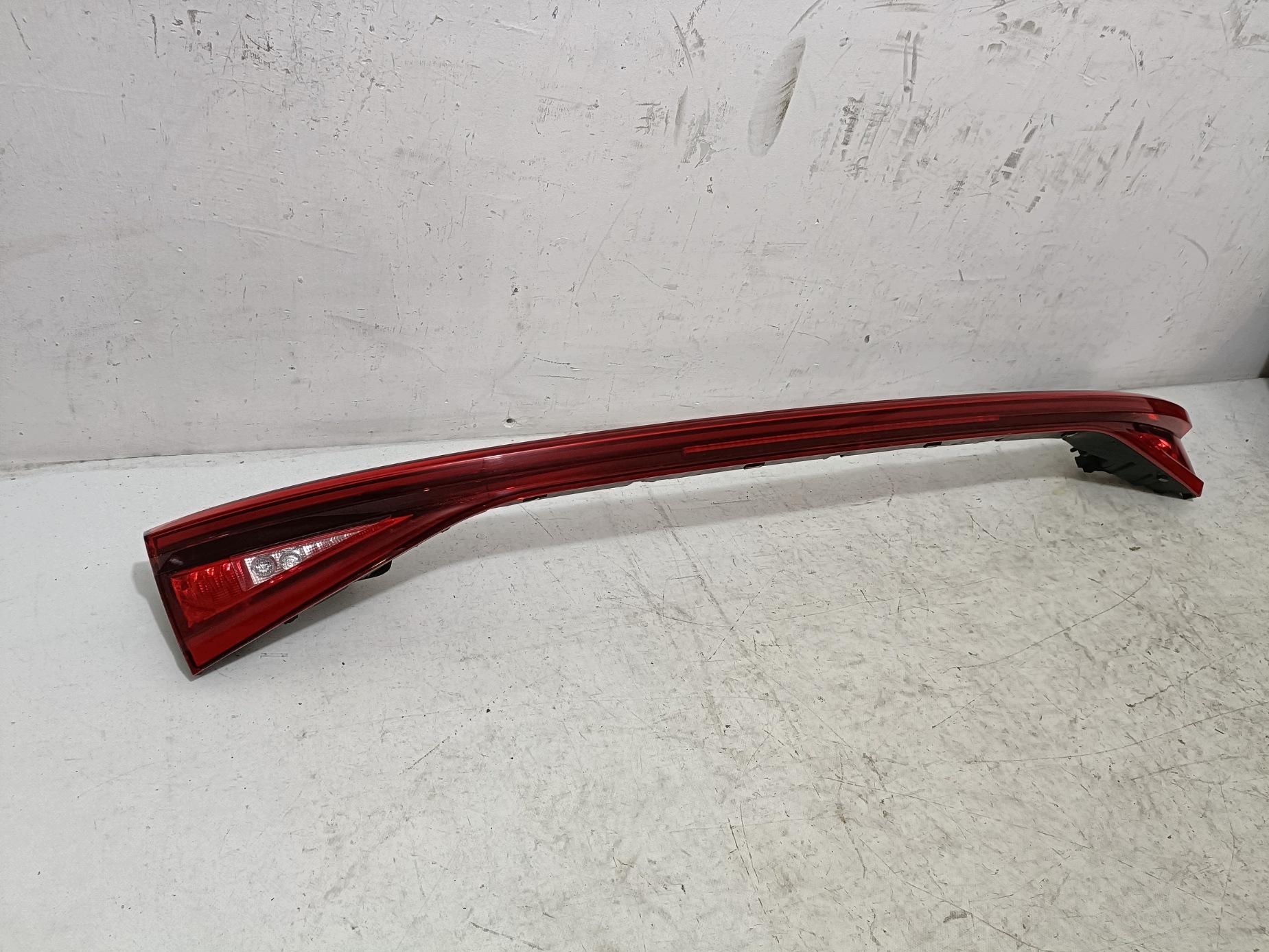 ^ SEAT LEON IV 4 cap light LED rear part rear central 5FE945307E