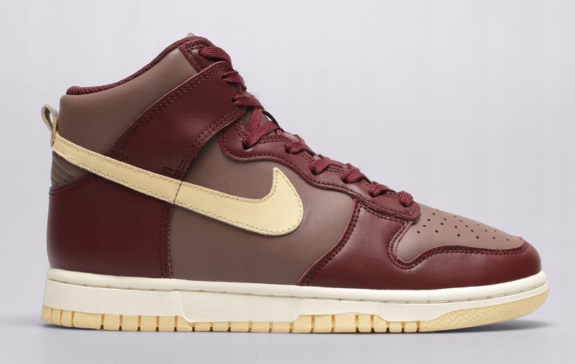 Nike Dunk High Dámské velikost 38