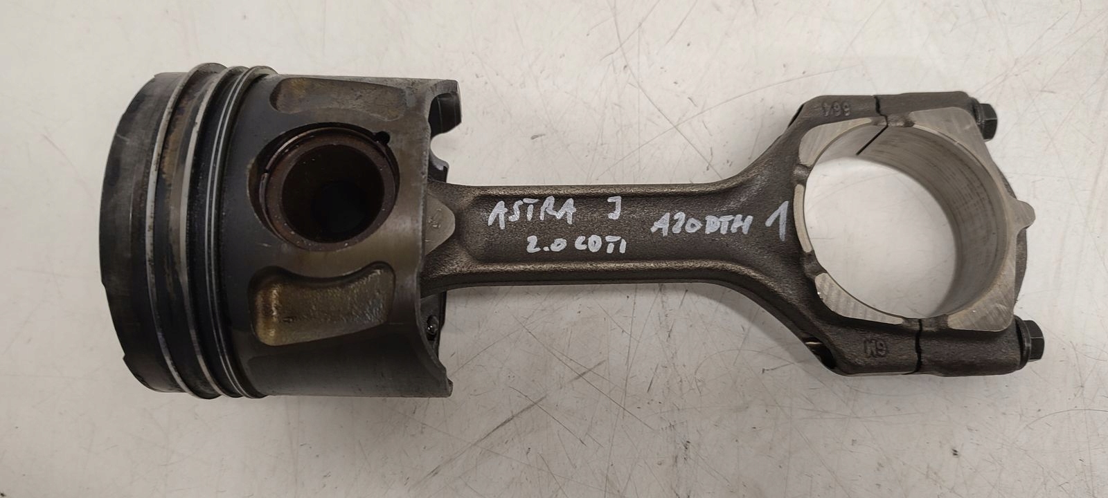Piston Bielle A20DTH Opel Astra J kombi 2,0 CDTI