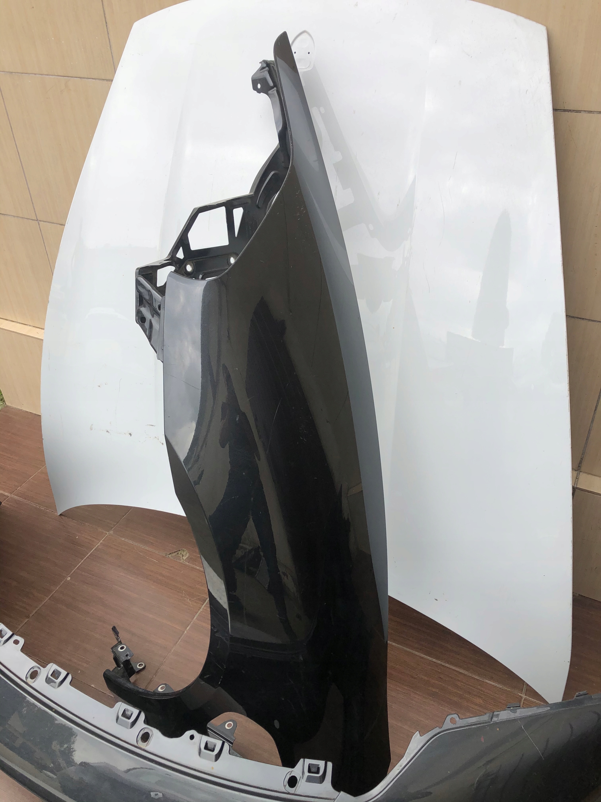 COFANO PARAURTI PARAFANGO RINFORZO PARAURTI PORSCHE TAYCAN 9J1
