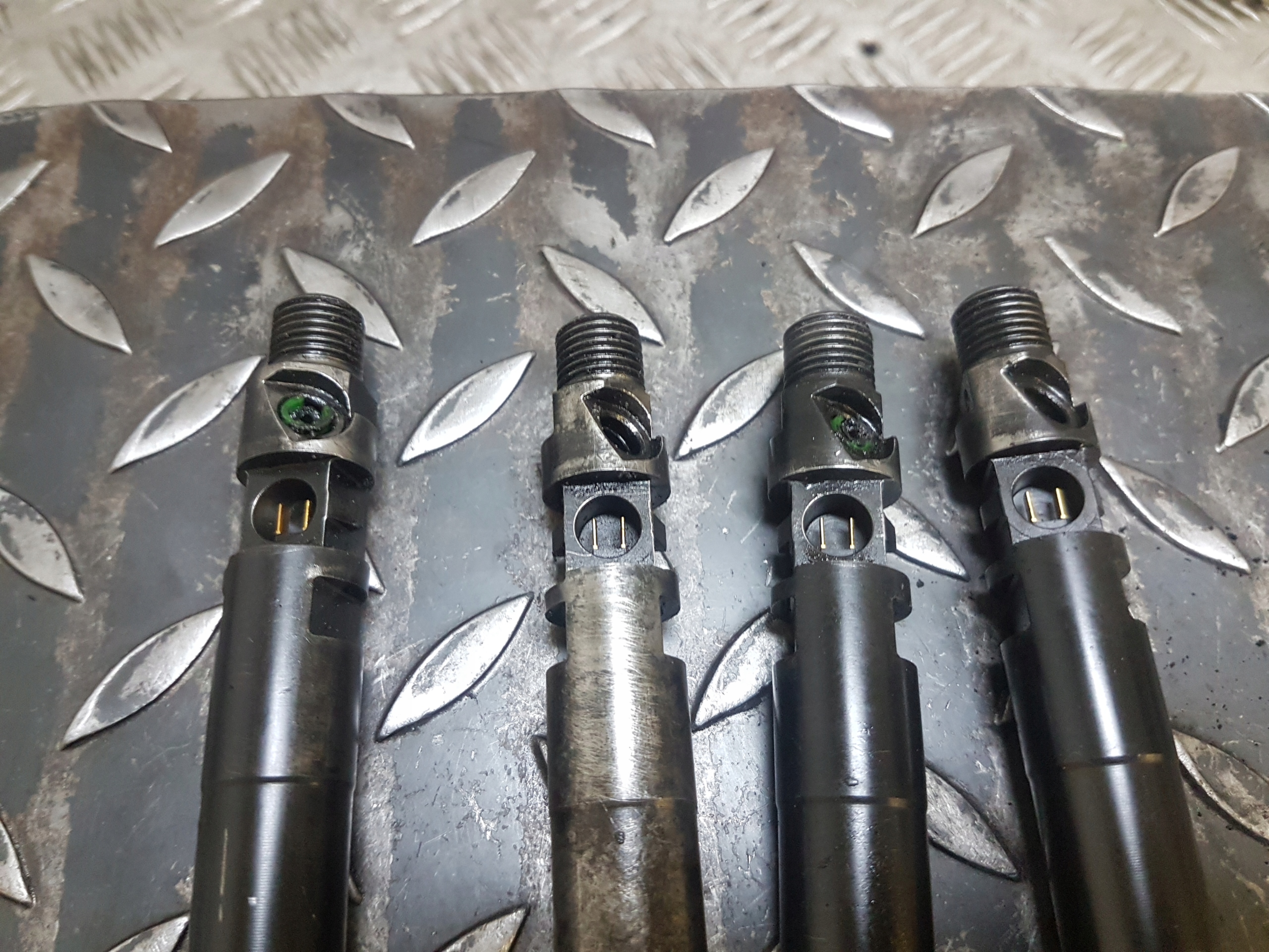 Einspritzdüse Einspritzdüse KOMPLET CITROEN C5 III