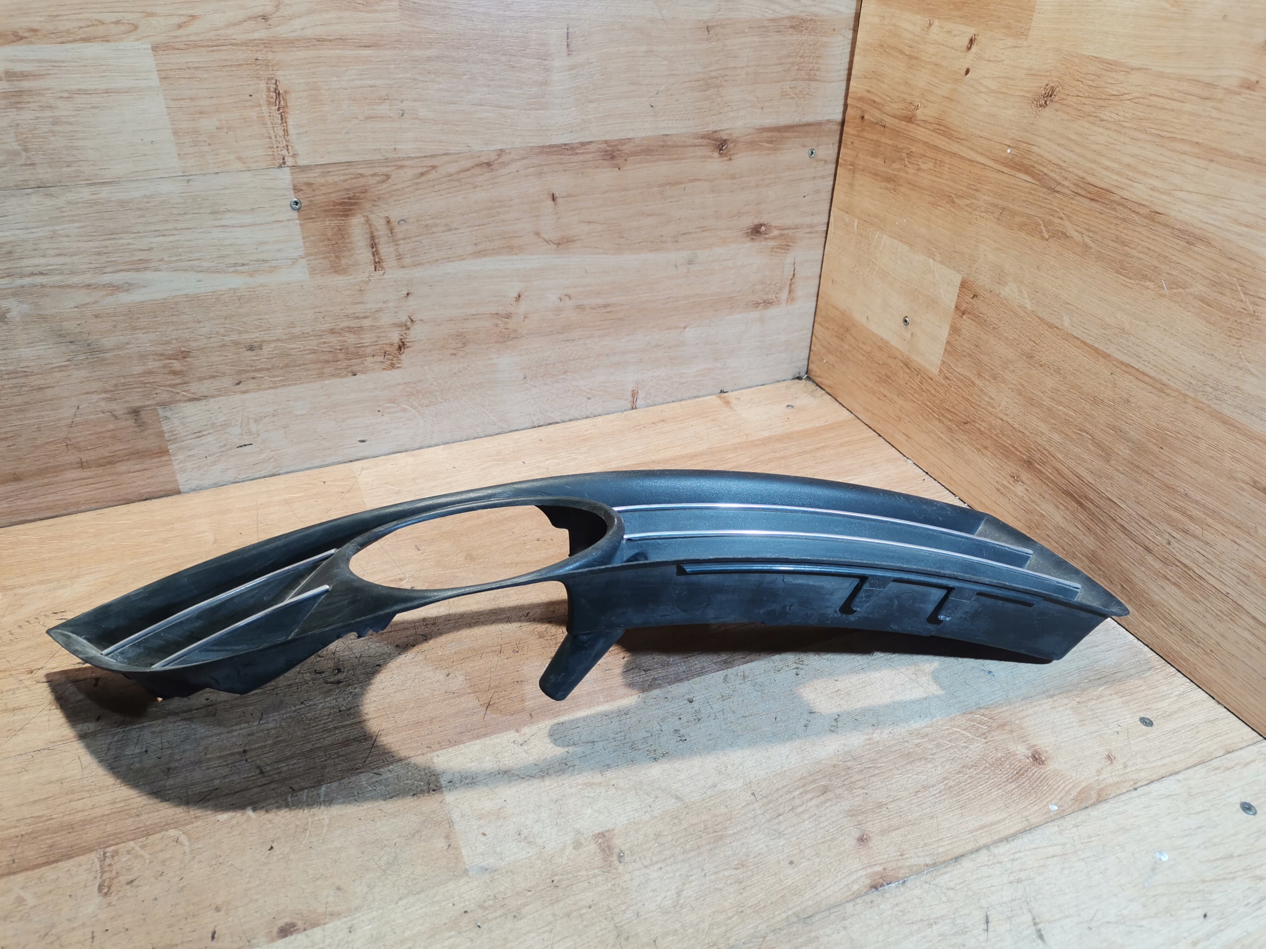 grid of a bumper right VW PASSAT B6 3C0853666A 05