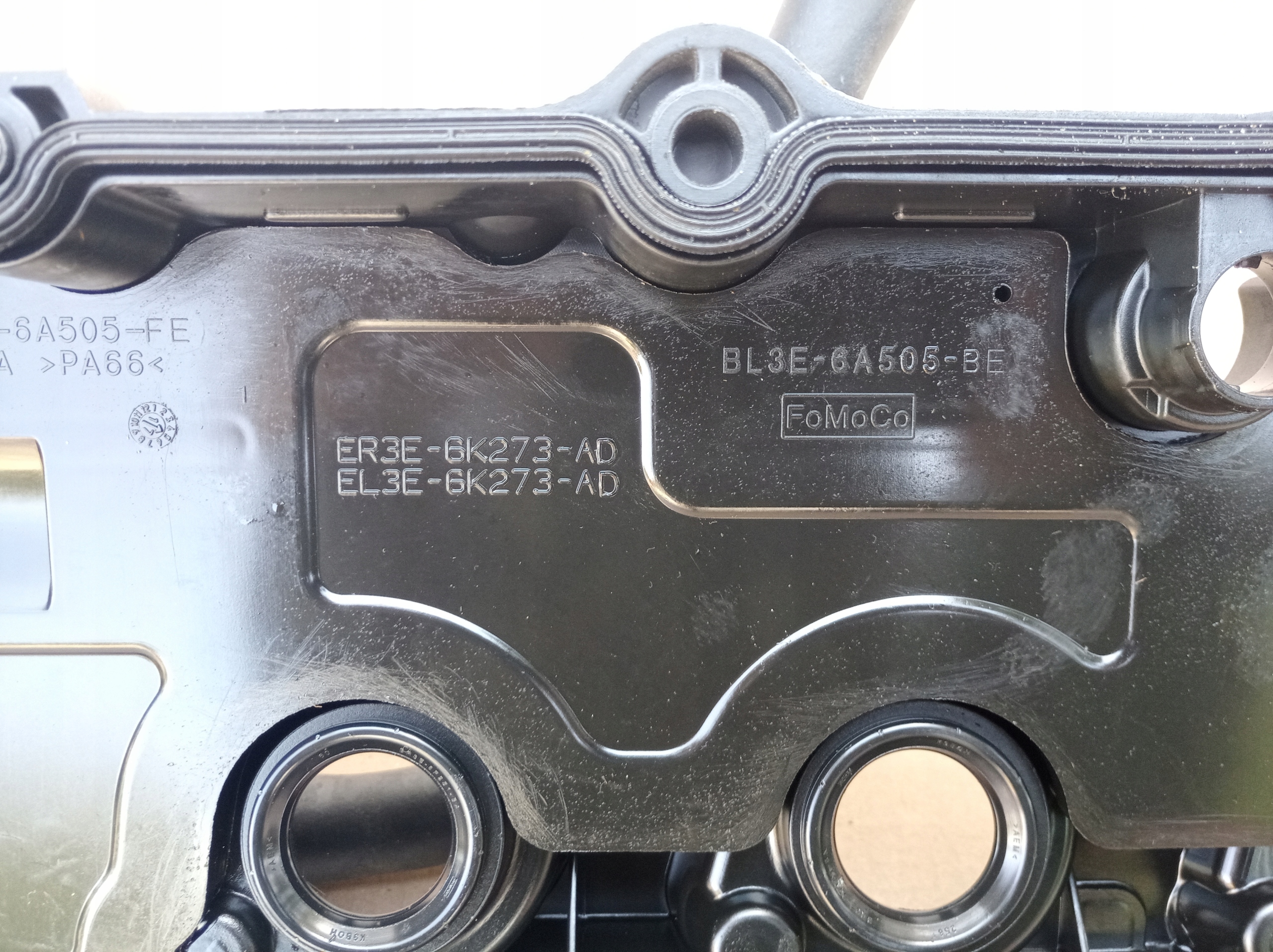 FORD MUSTANG 5.0 GT POKRYWA ZAWORÓW BL3E-6A505-BE Producent części Ford OE