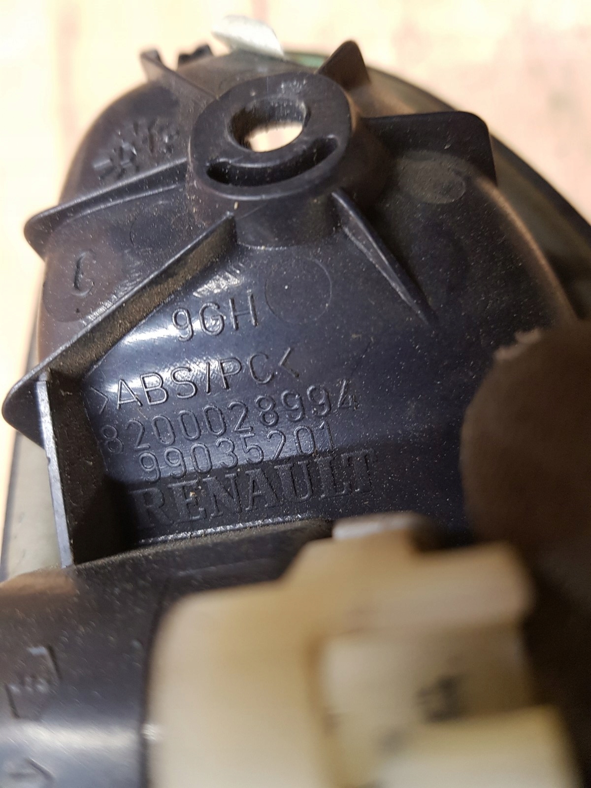 ручка двери левая renault MEGANE и