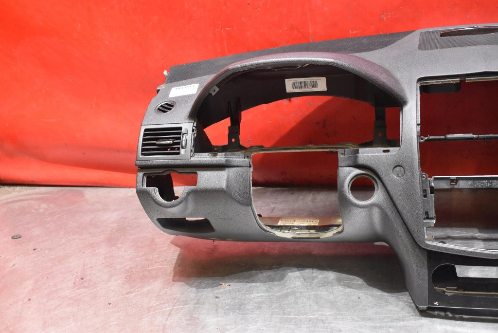 dashboard instrument panel console cockpit airbag EU MERCEDES C-KLASA W204 07-12