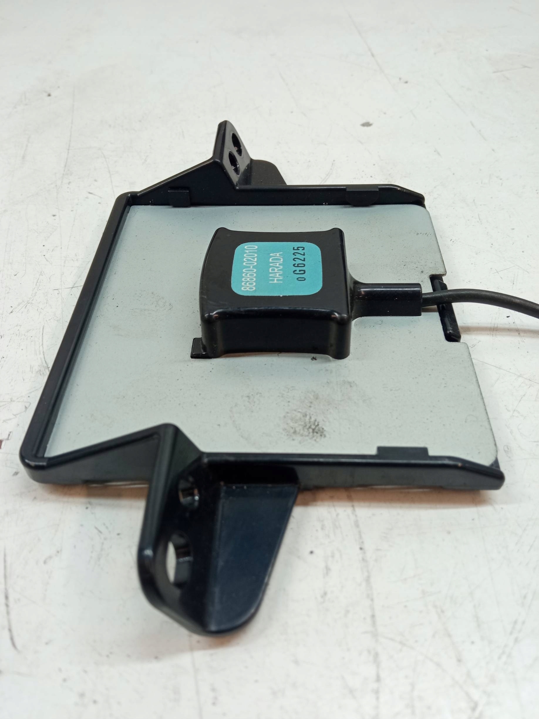 aerial bodywork GPS E18 86860-02010 Toyota Auris II (2012-)