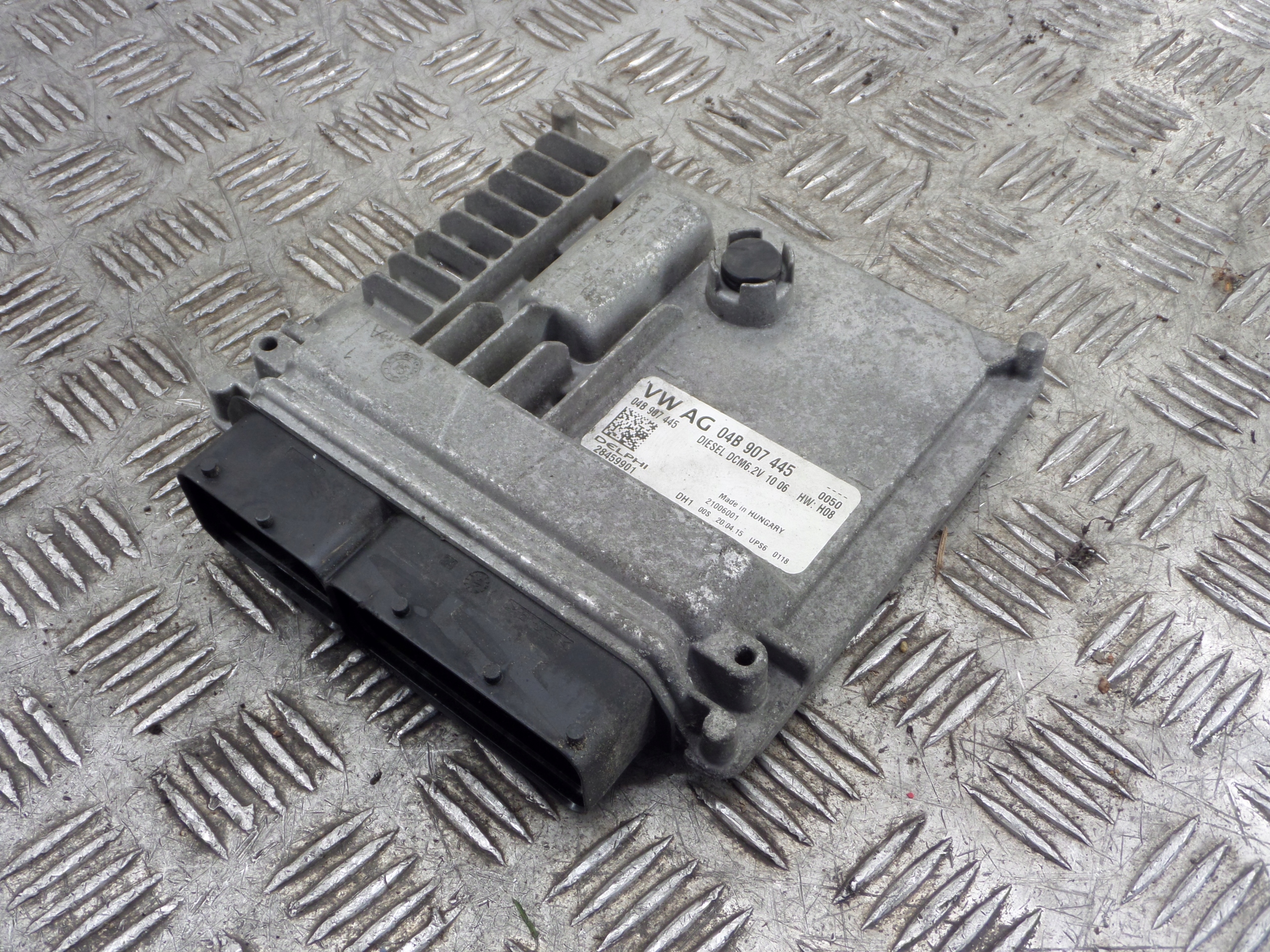 VW SEAT SKODA ECU 04B907445 28459901 Original KOMP