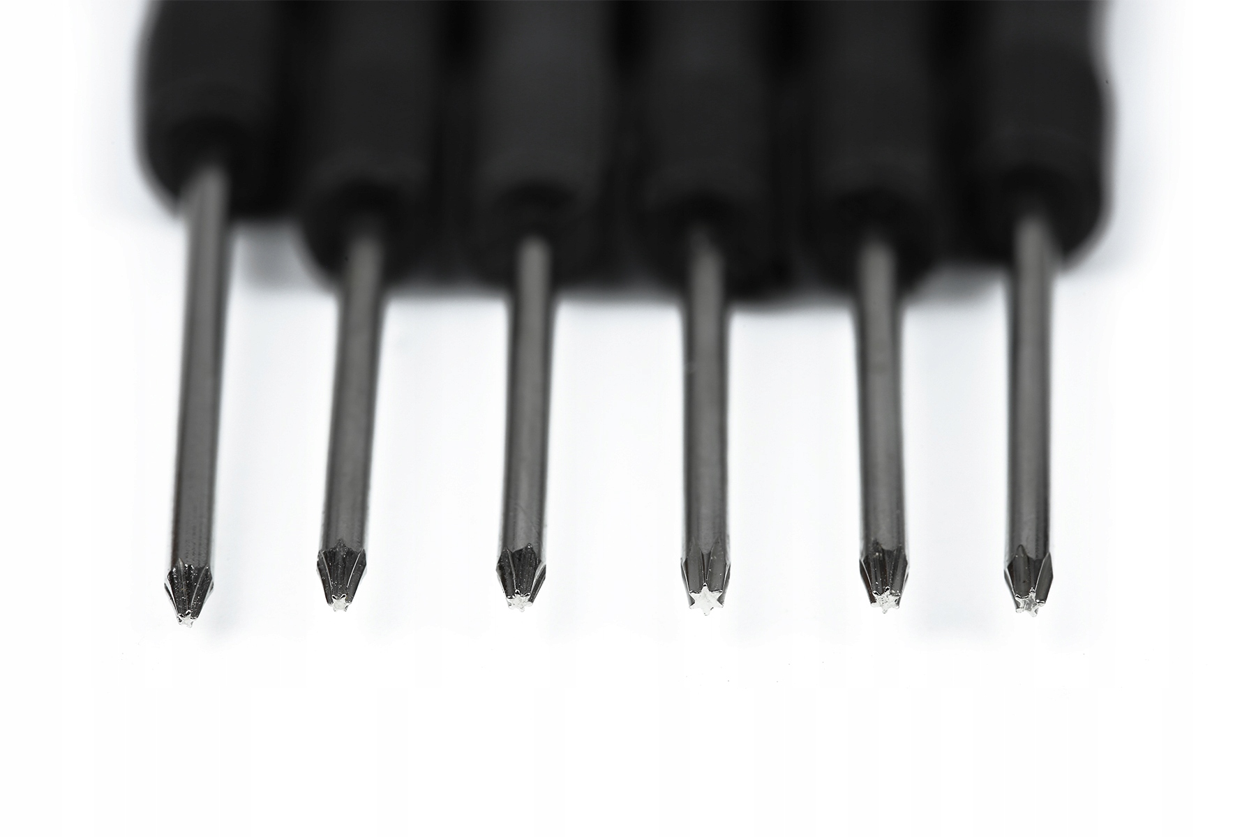 ZESTAW NARZĘDZI SERWISOWYCH DO TELEFONÓW GSM Model T16