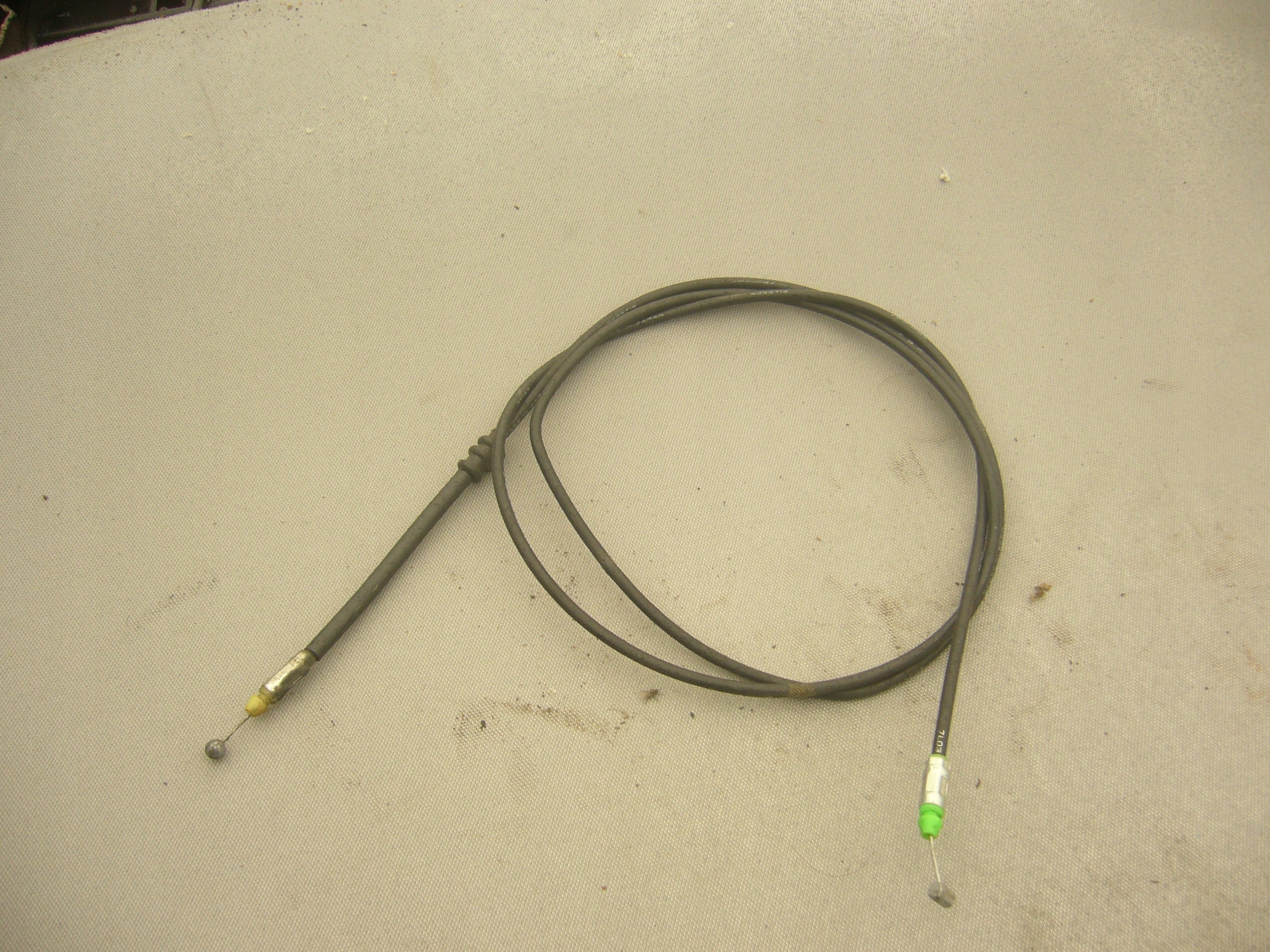 Câble du capot SUZUKI ALTO 09-14