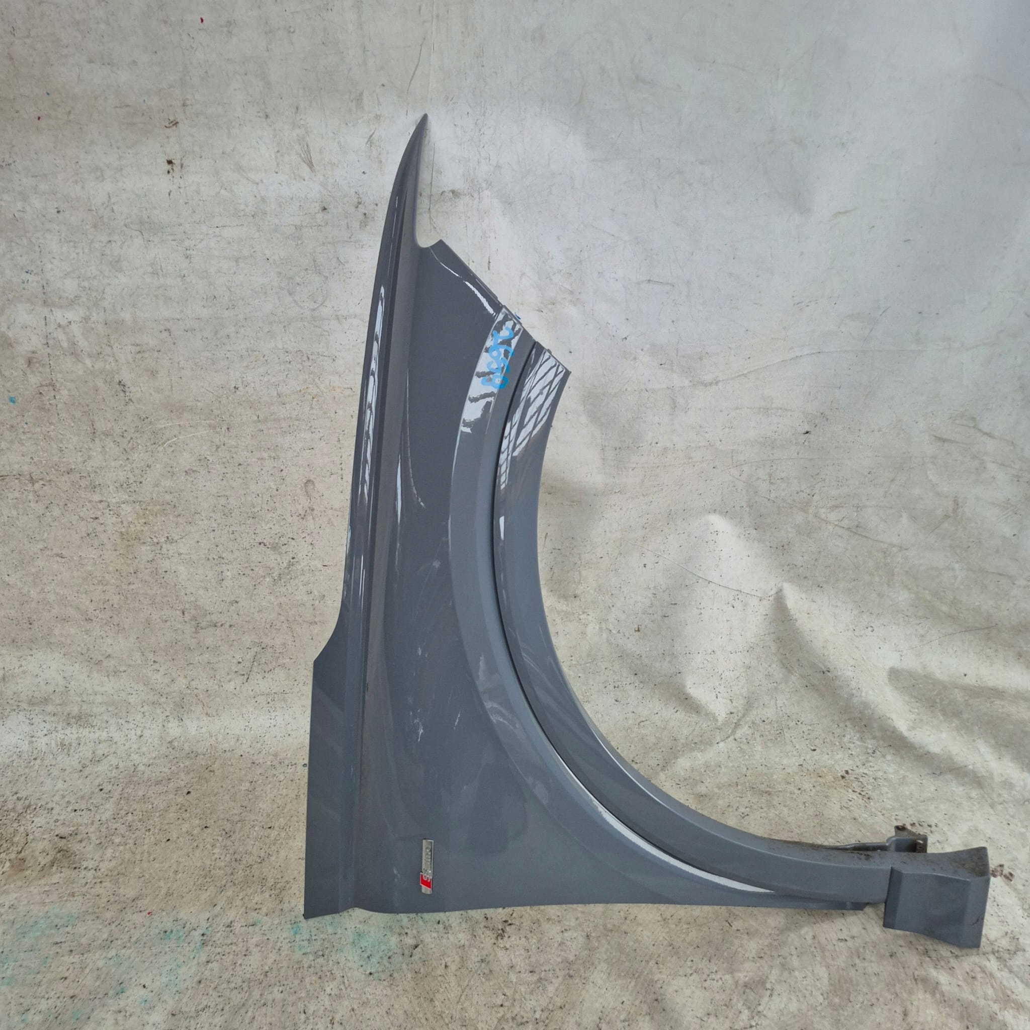 AUDI Q4 89A 21- fender front front right