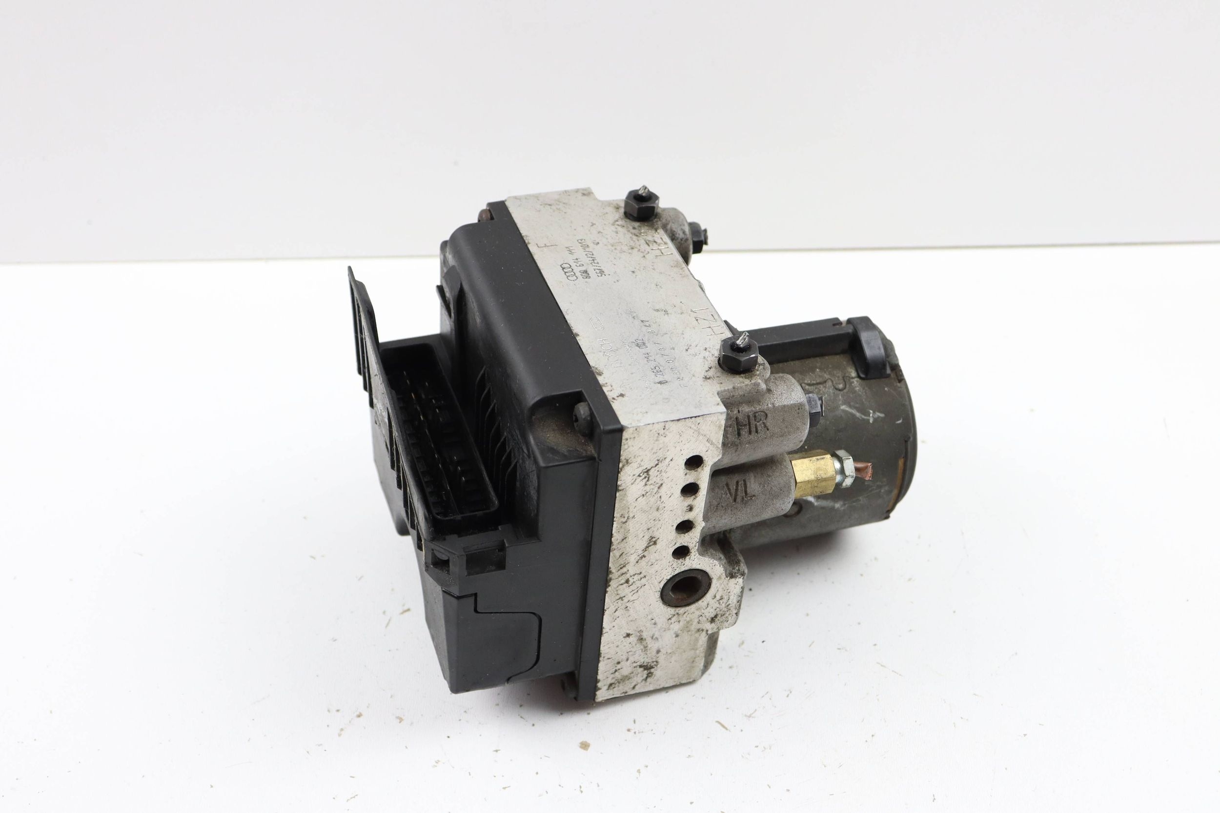 AUDI A4 B5 pump control unit ABS 8D0614111 0265214002