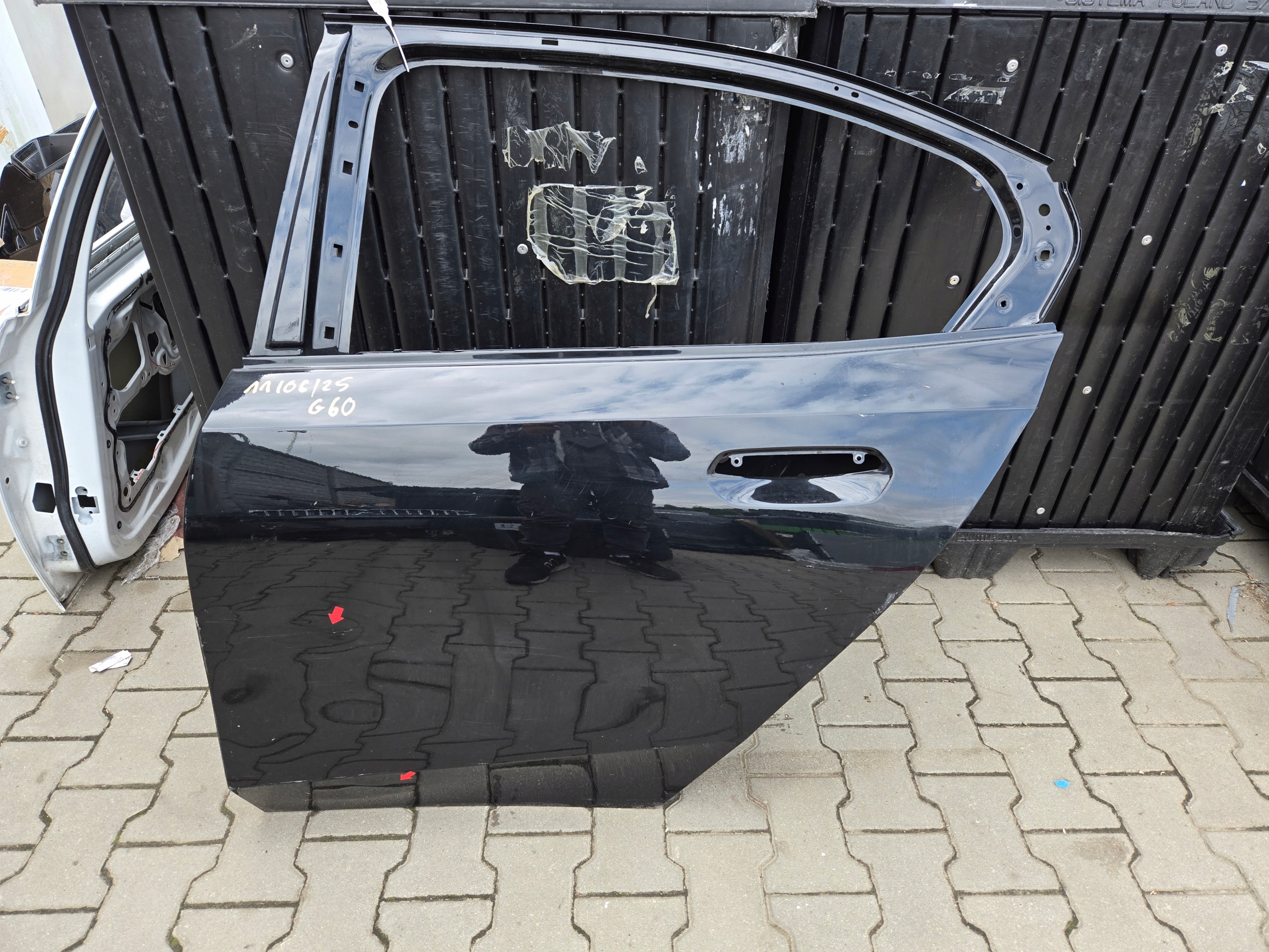 E198b7a345768487e0229945817f