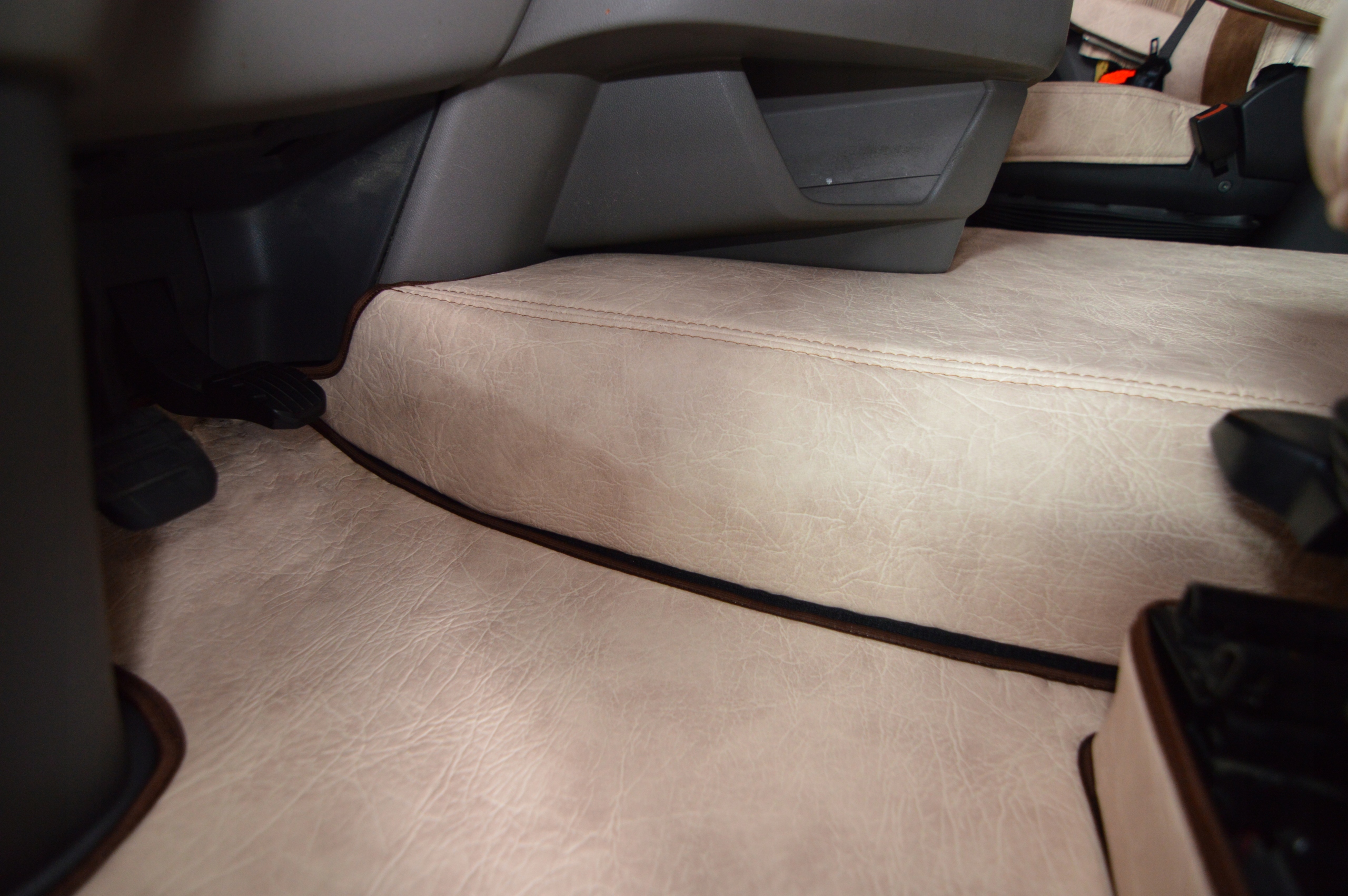 Dywaniki PRESTIGE LINE Scania R od 2017 r Color beige