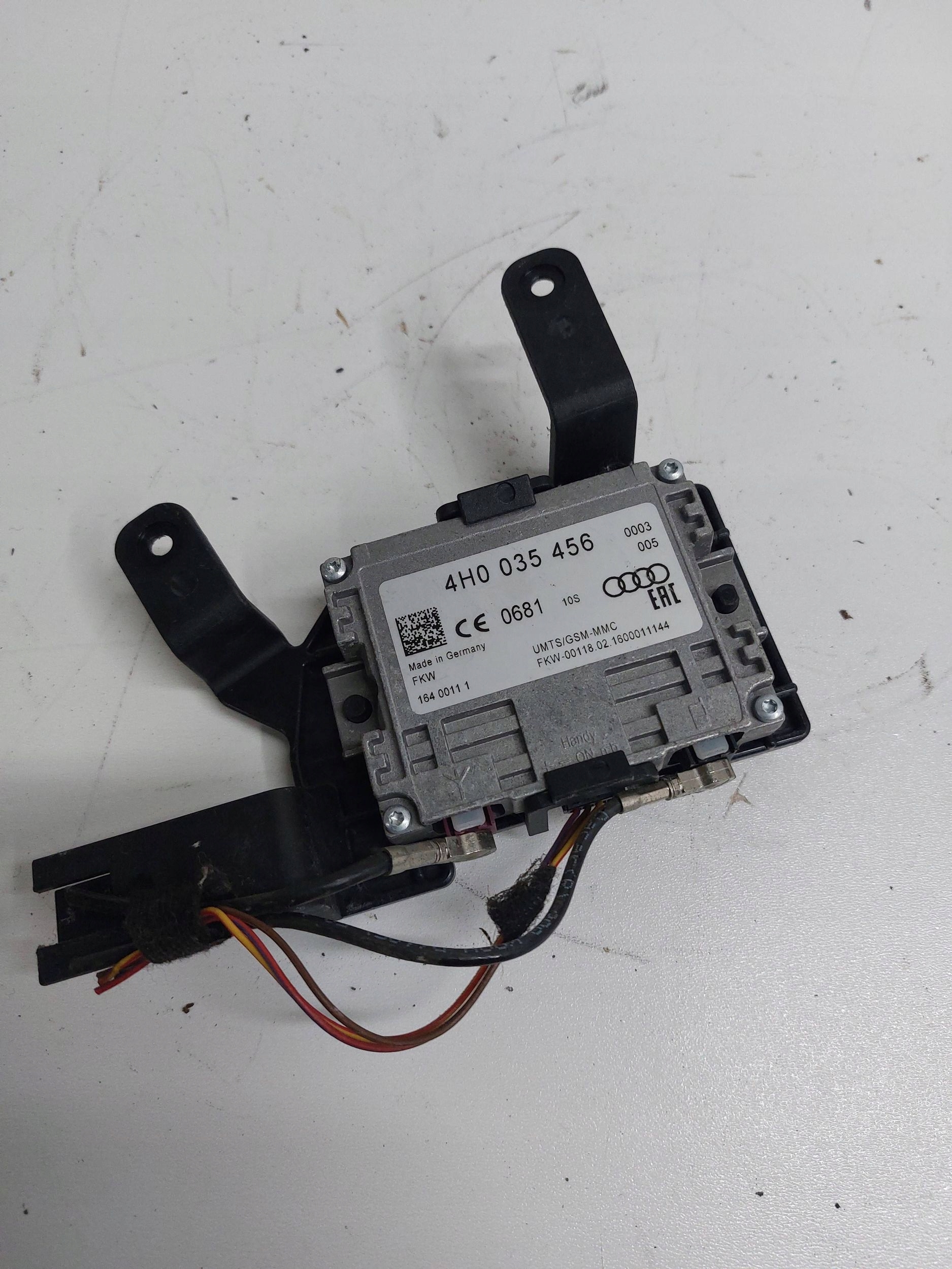 VW GOLF VII OCTAVIA III AUDI A3 8V antenna amplifier 4H0035456