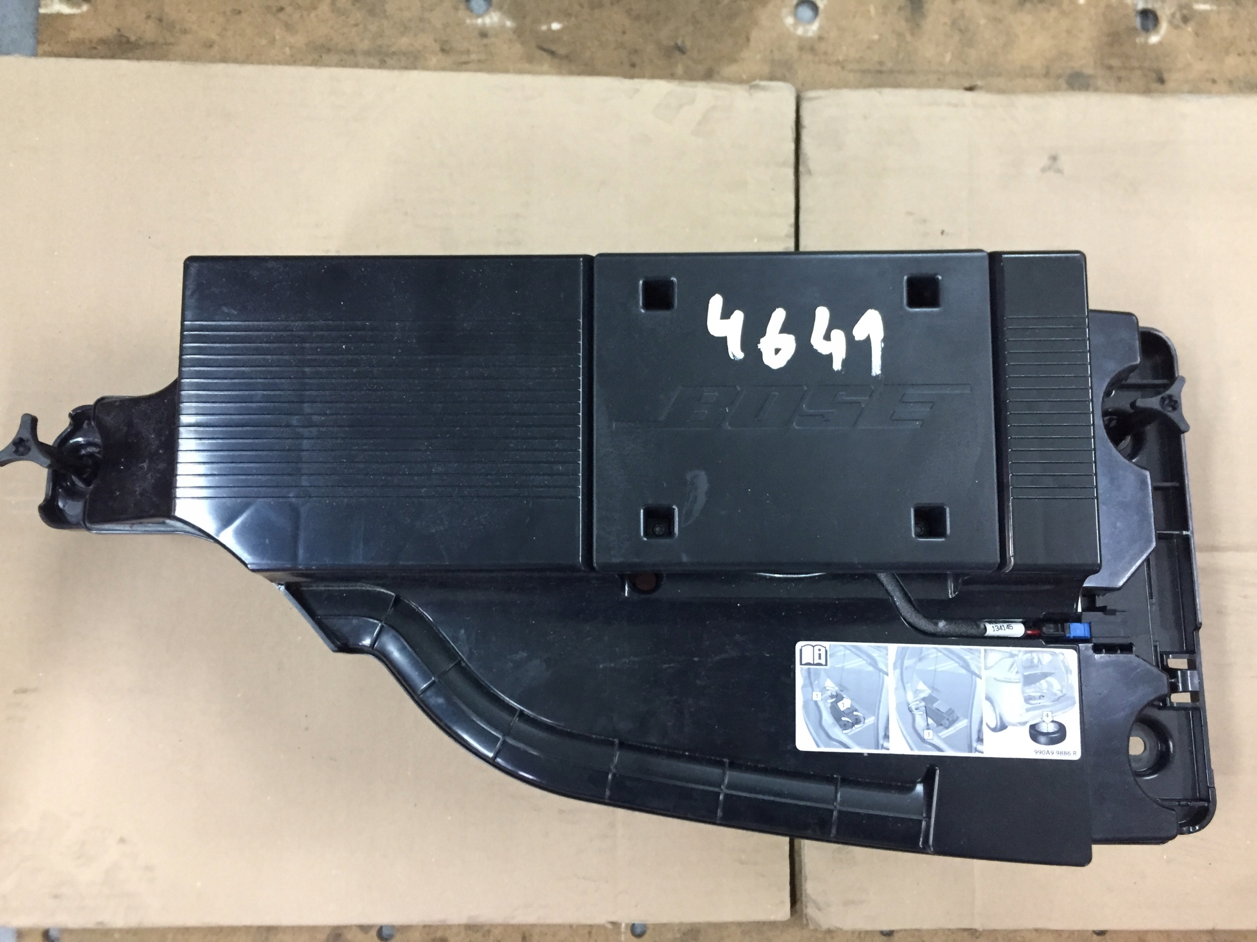 RENAULT ESPACE V SUBWOOFER BAGAŻNIKA 281700926r