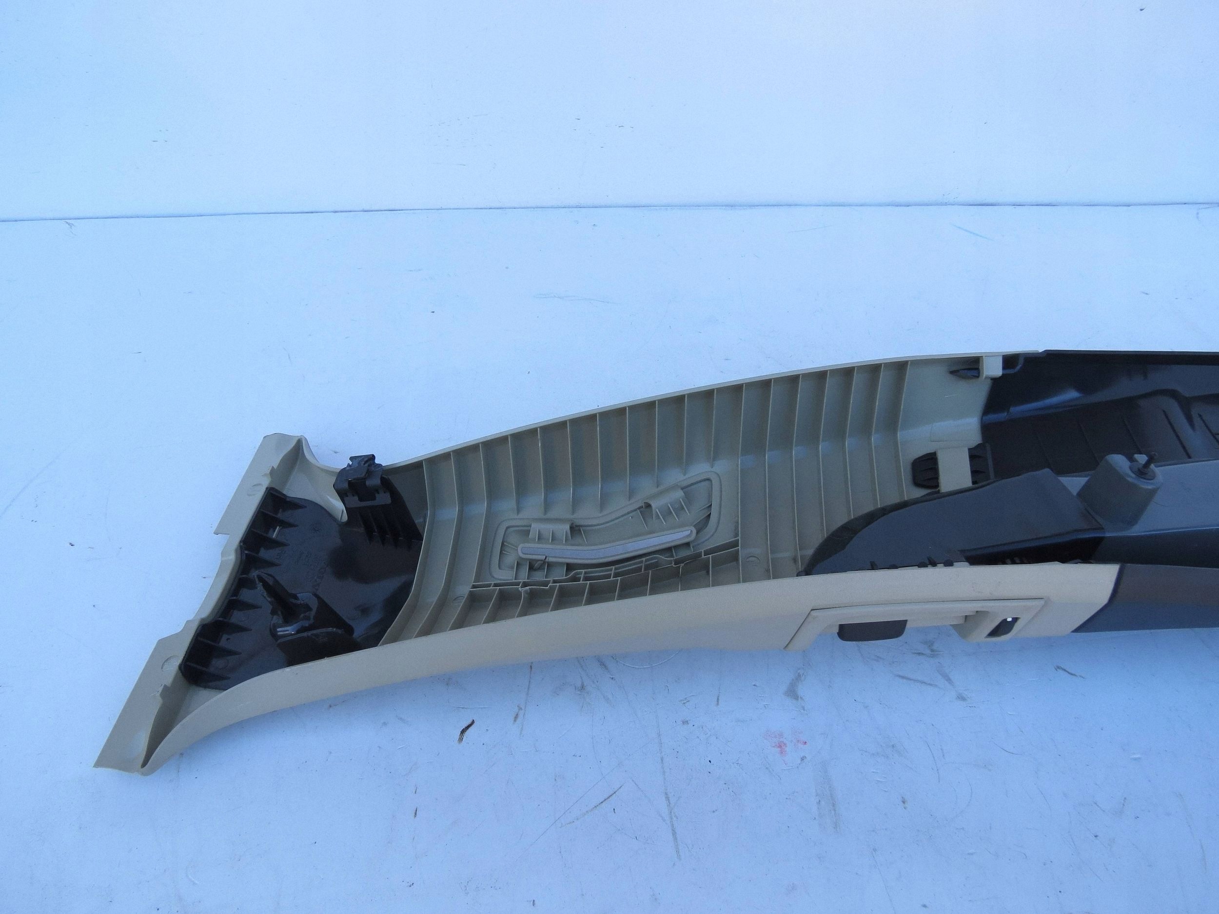 cover SLUPKA B upper right VOLVO XC60 and 30721220