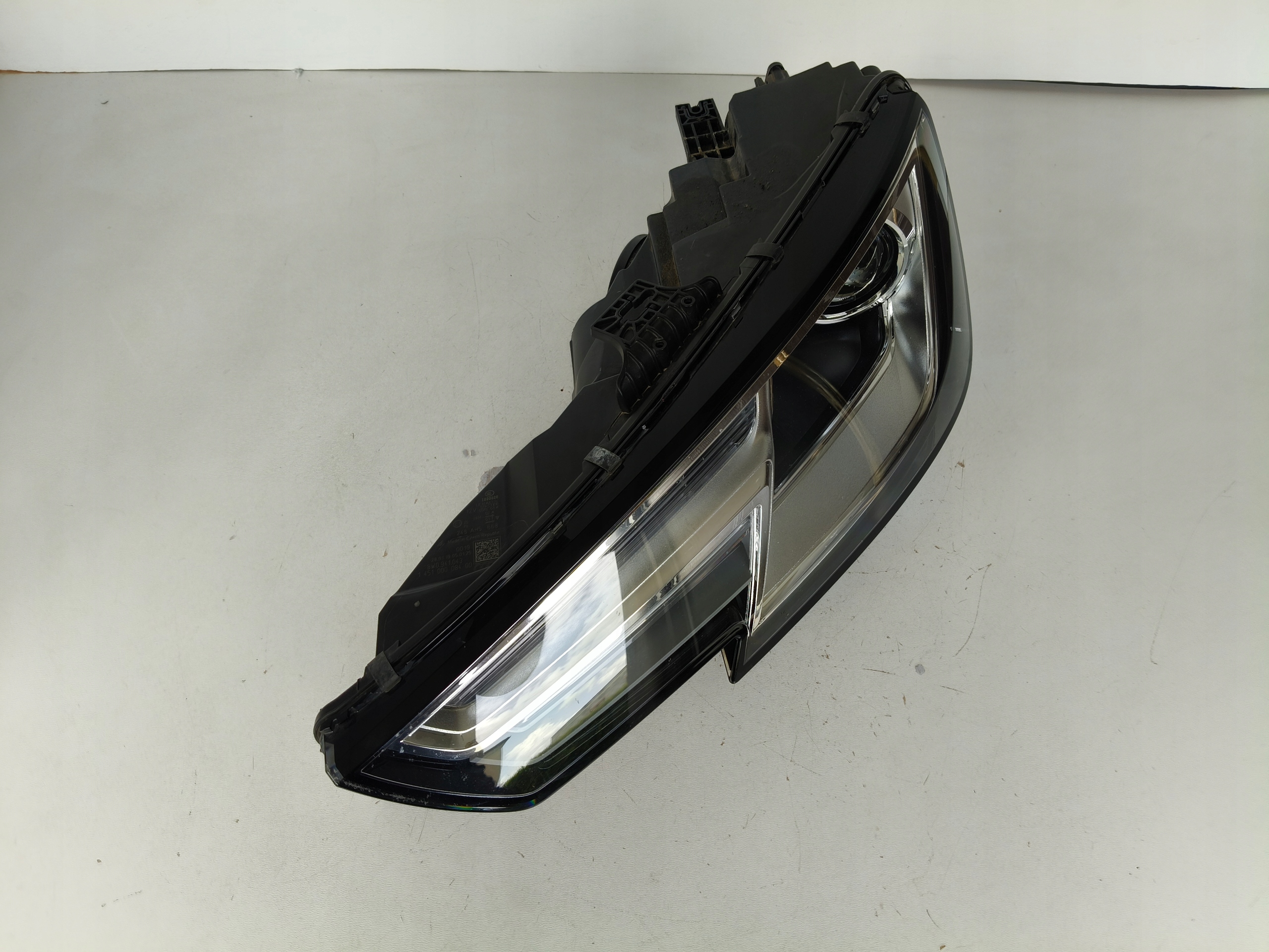 light left REFLEKTOR AUDI A4 B9 8W 8W0 15- XENON LED