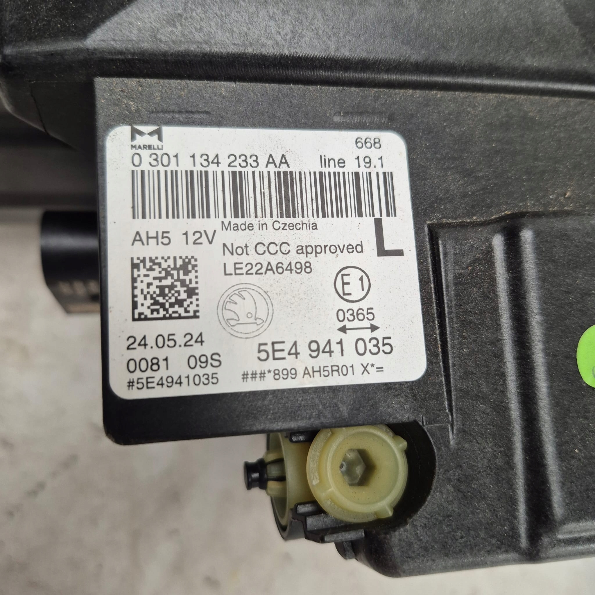 SKODA OCTAVIA IV 4 5E4 LIFT 24- light left front front FULL LED