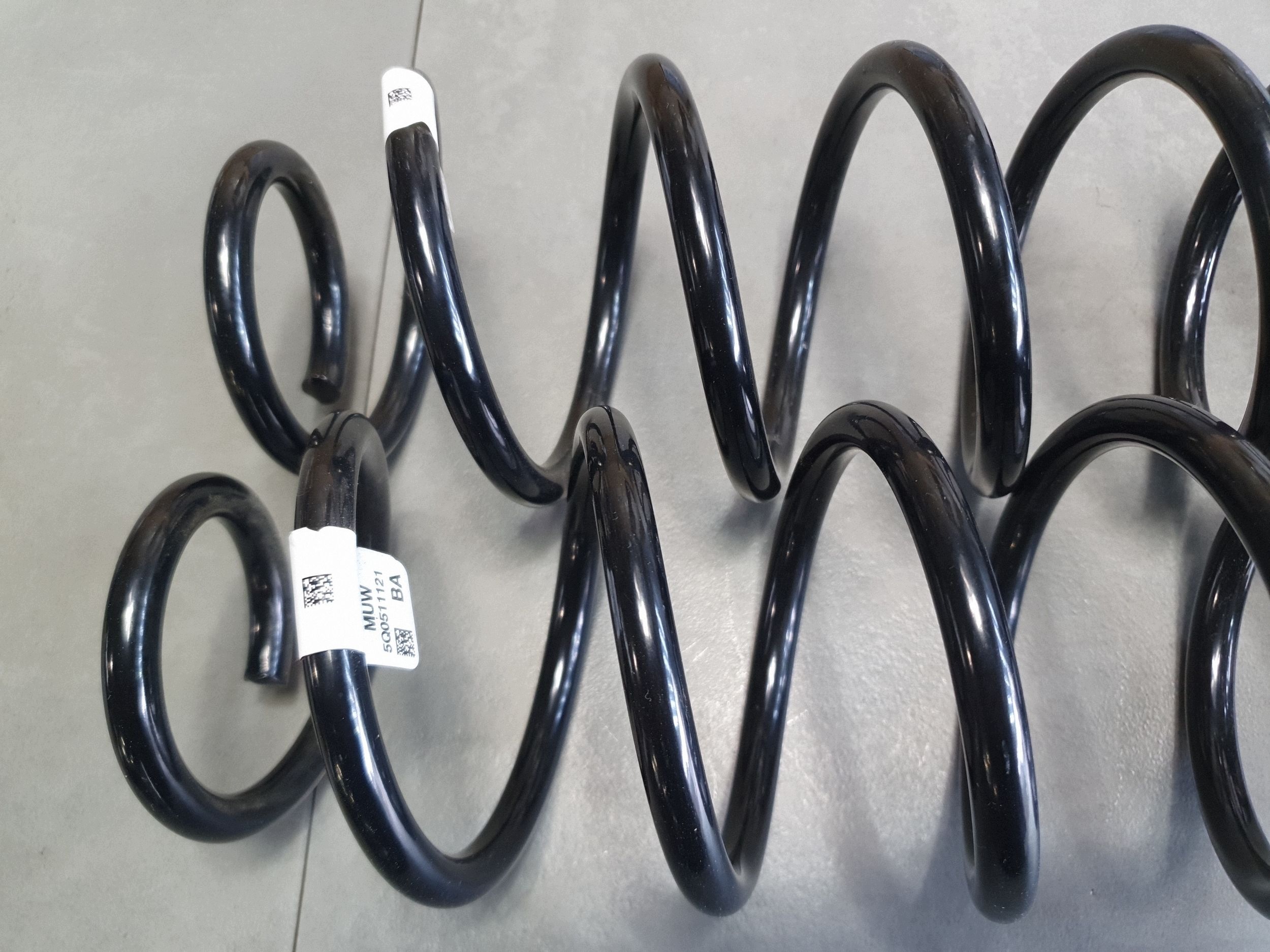 Audi A3 8Y hb spring rear springs rear part 2x 5Q0511121BA