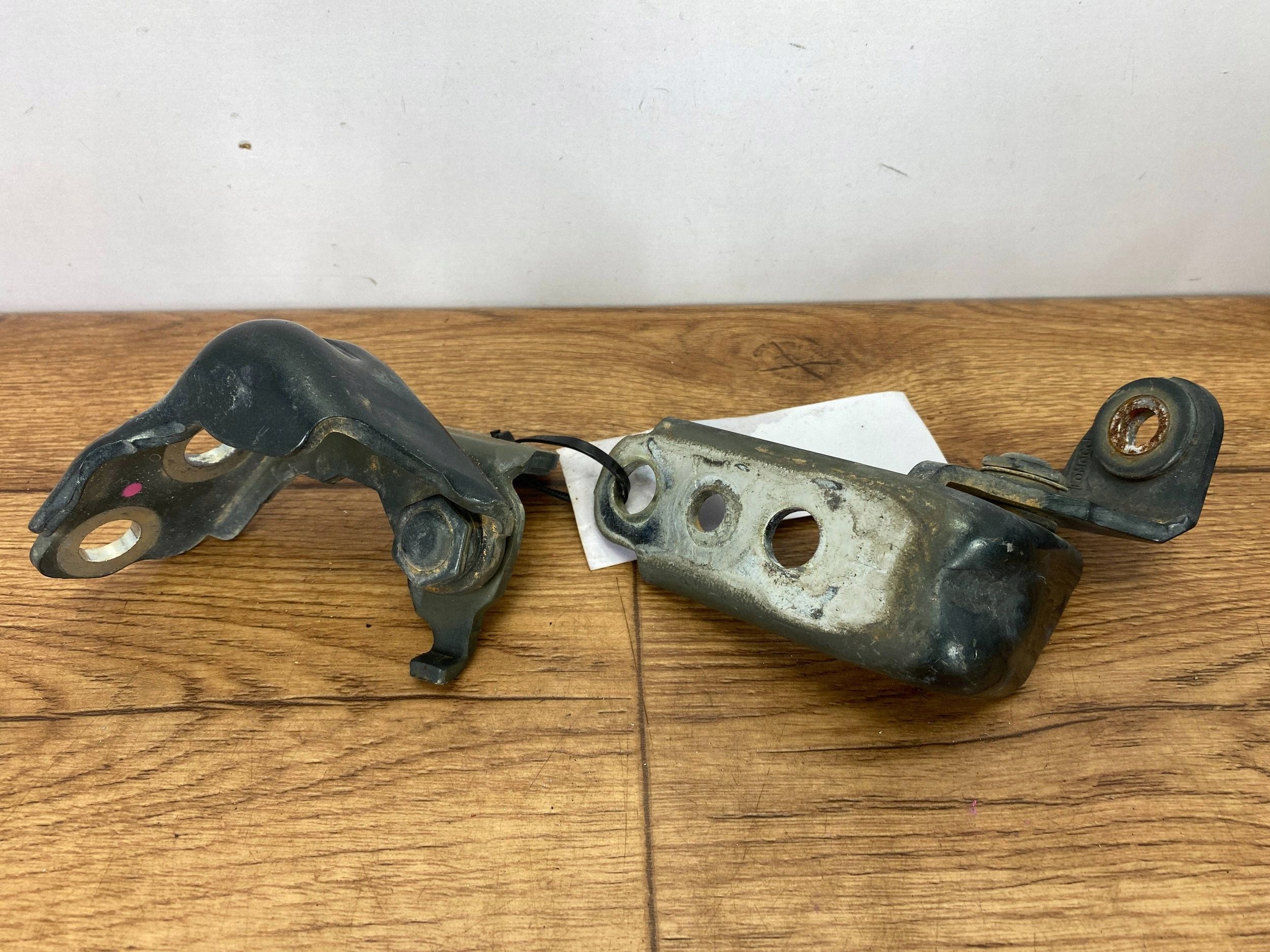 hinges door przednich right Ford Mustang VI 2015+