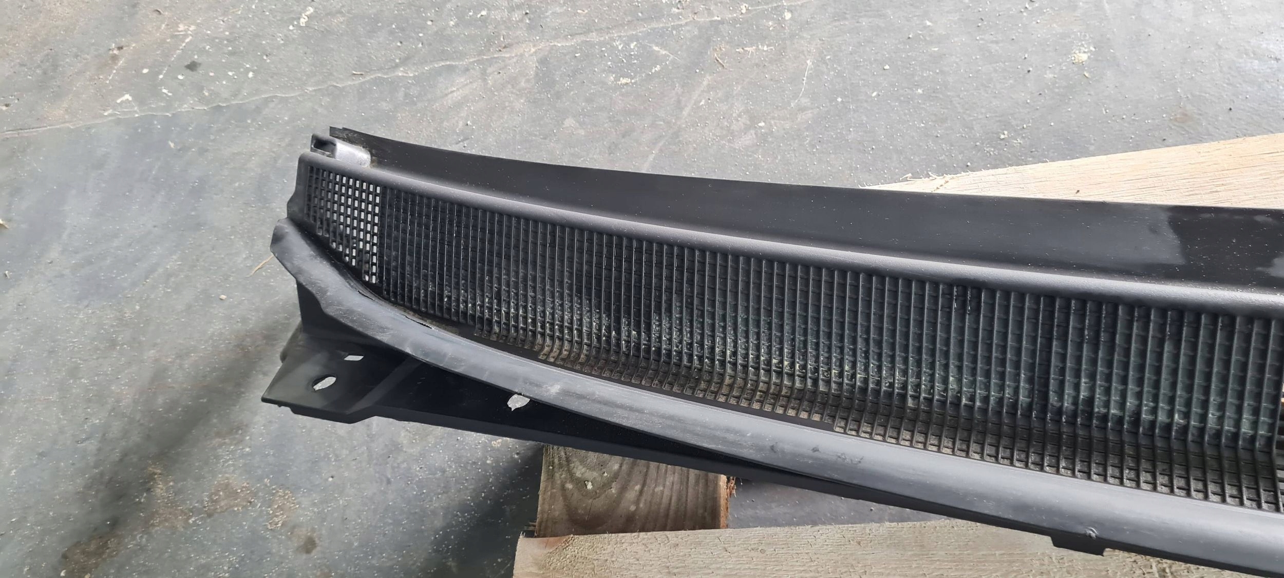 Chrysler Pacifica 2022 torpedo front windows PALSTIKOWE 68228471AF