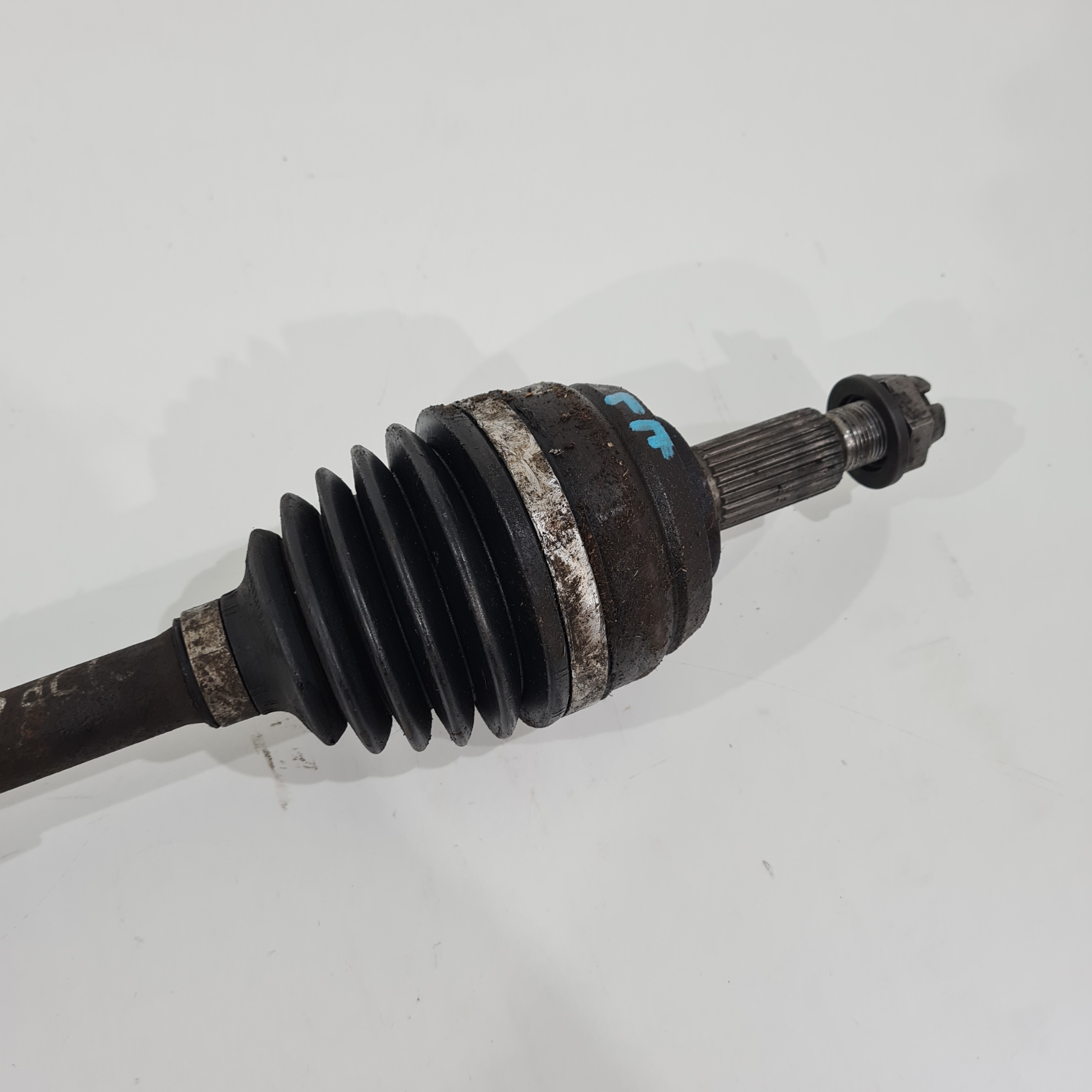 semi-axis left RENAULT MEGANE III SCENIC III 1.9 DCI 8200725510