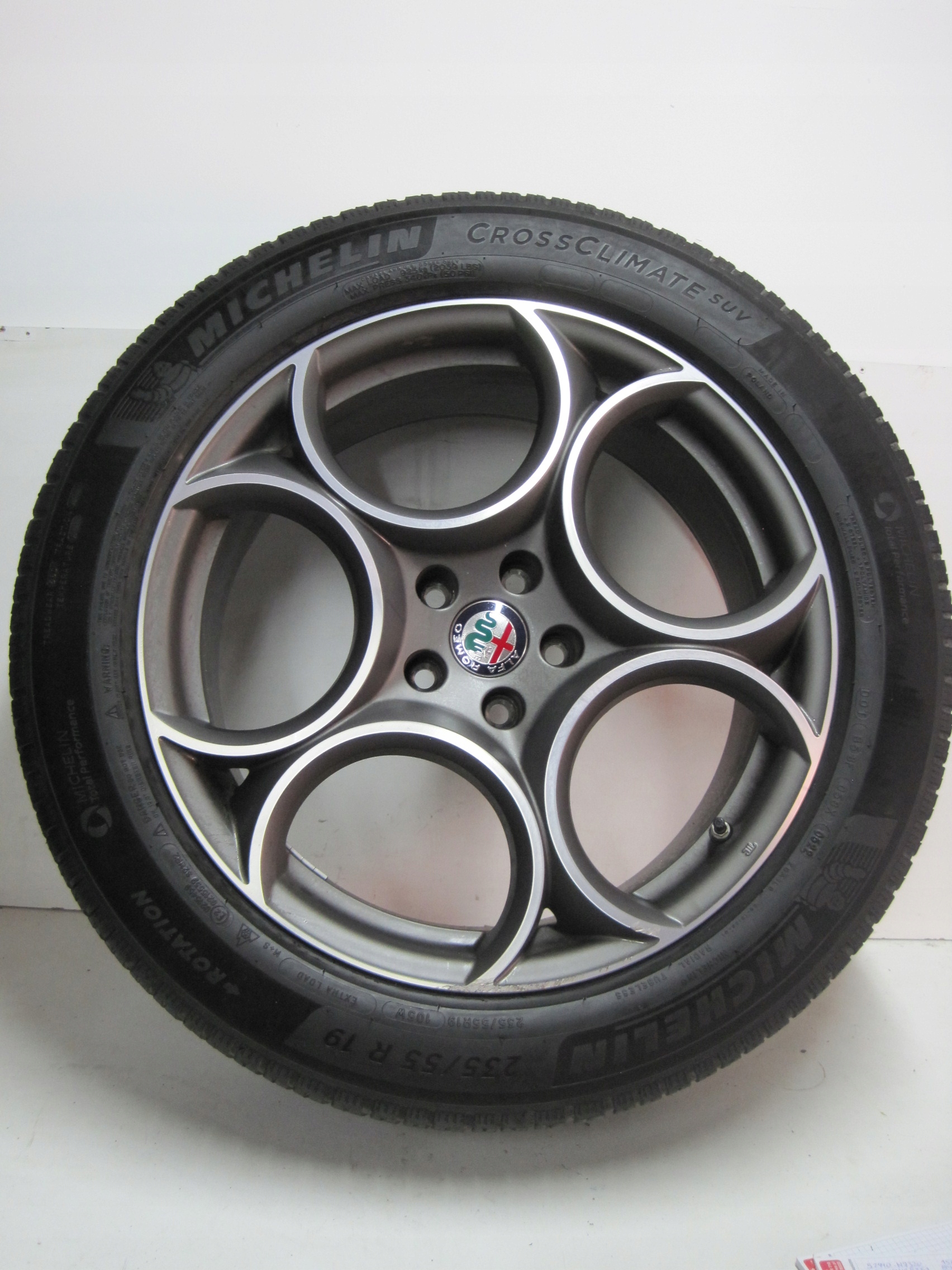 wheels discs tyres ALFA ROMEO STELVIO R19 M+S