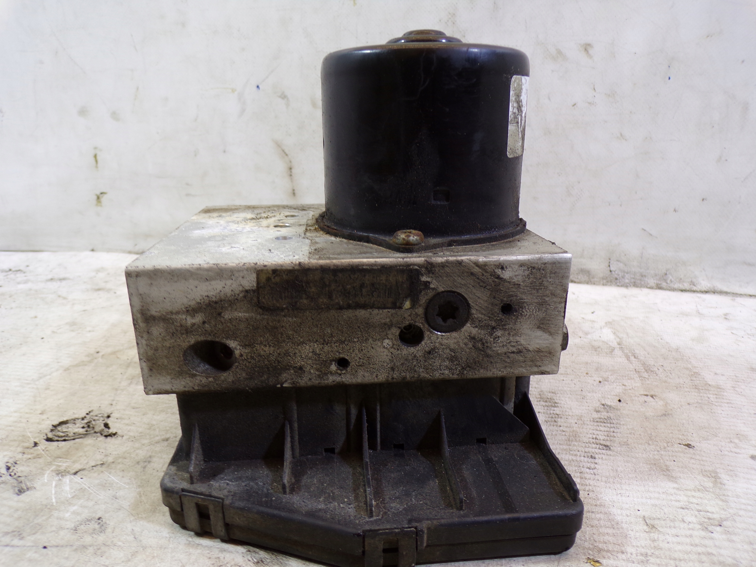 Pompa ABS MERCEDES W203 A2035451632 (5)