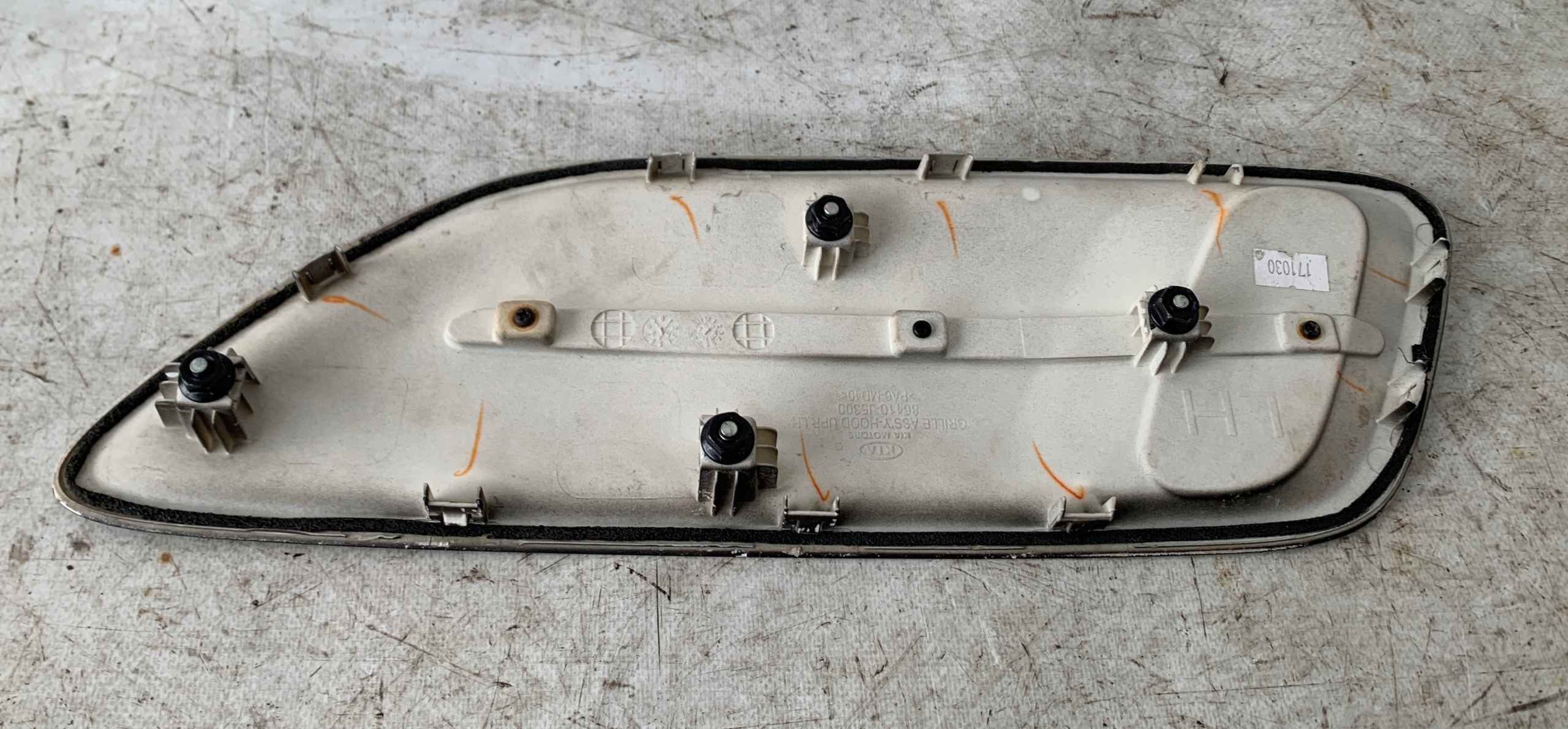 grid grille bonnets right KIA STINGER